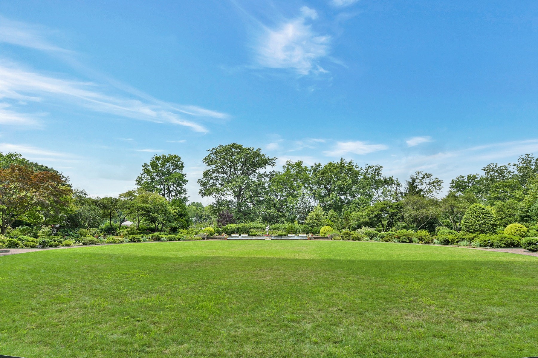 377 S. Harrison Street, #7H 