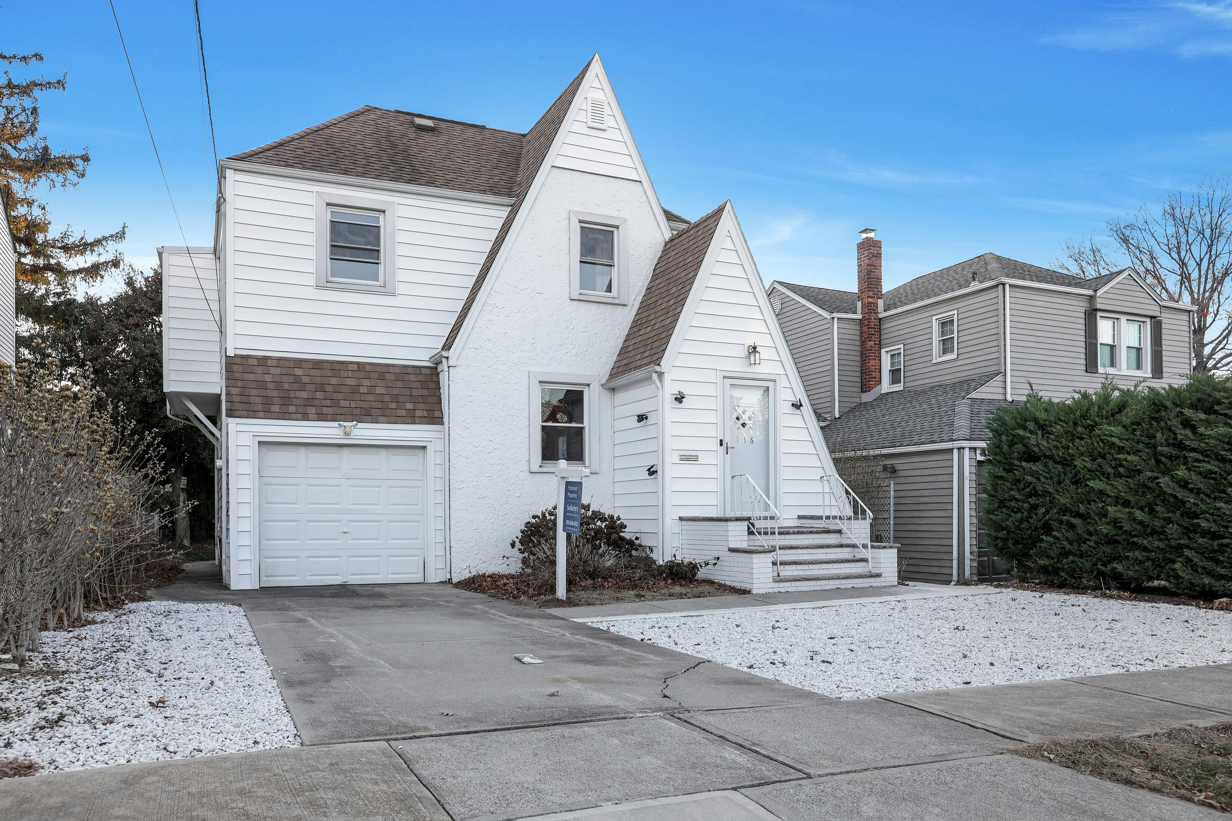 116 Roosevelt Avenue 