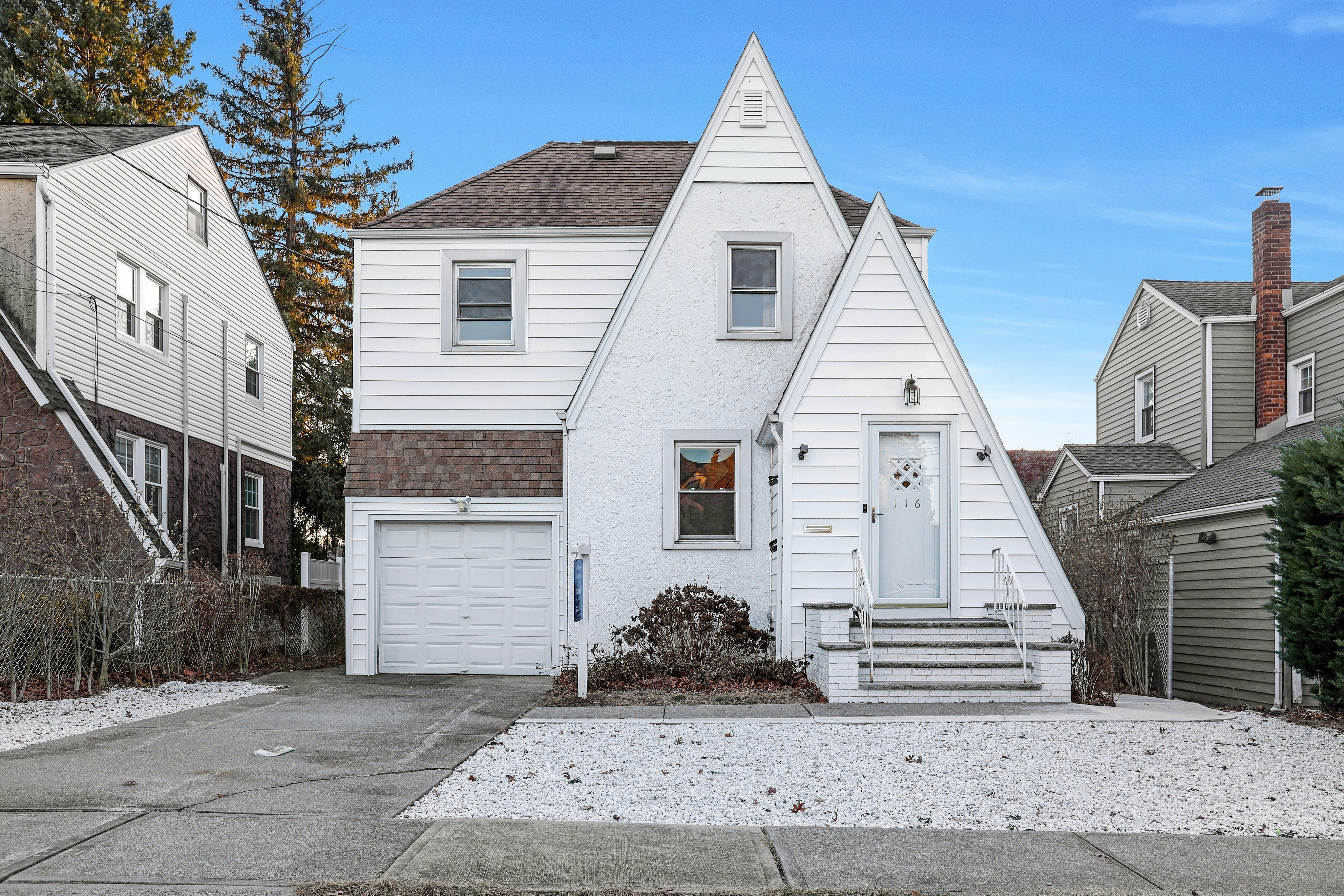 116 Roosevelt Avenue 