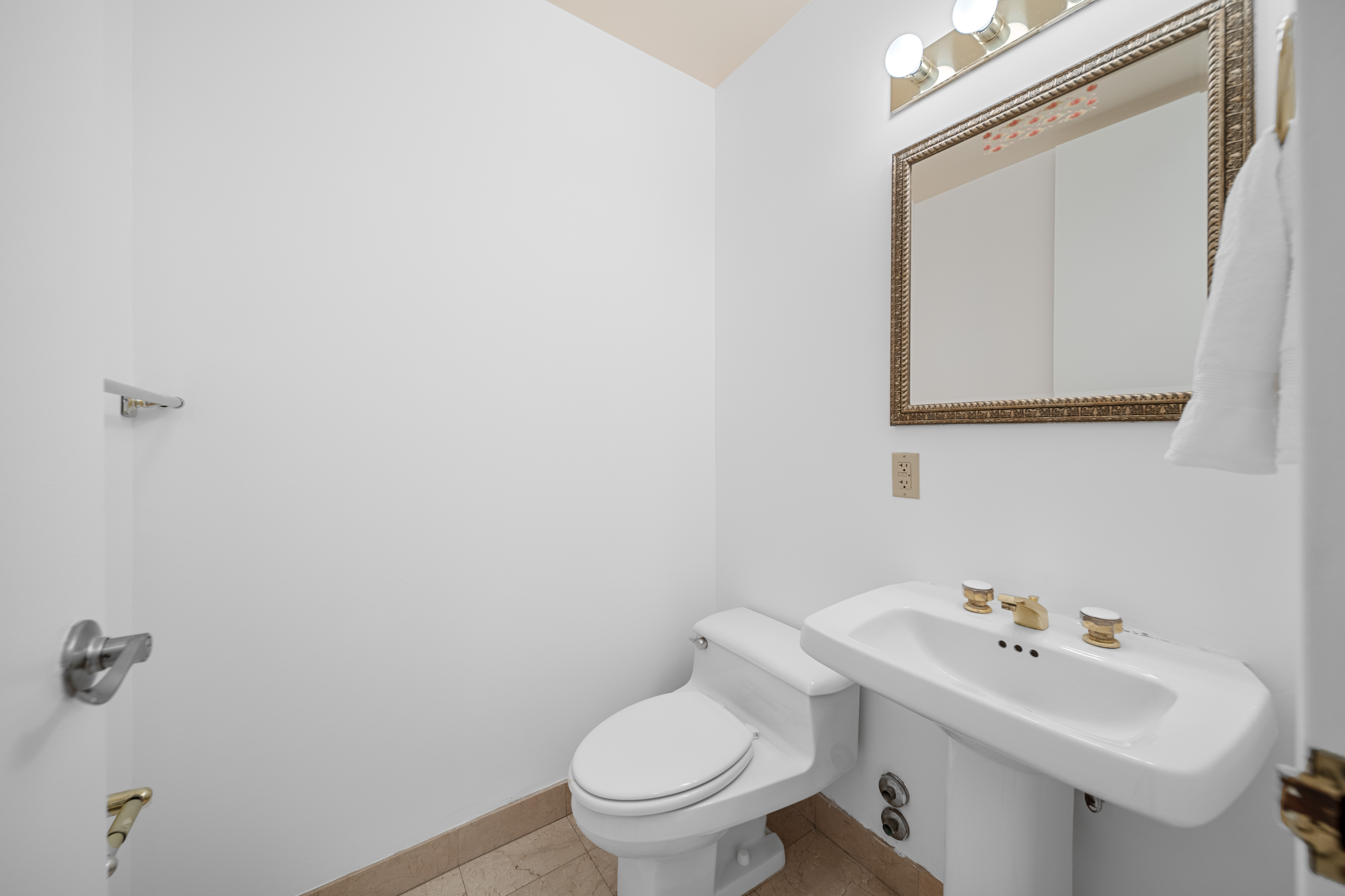 100 Carlyle Drive, #16ES 