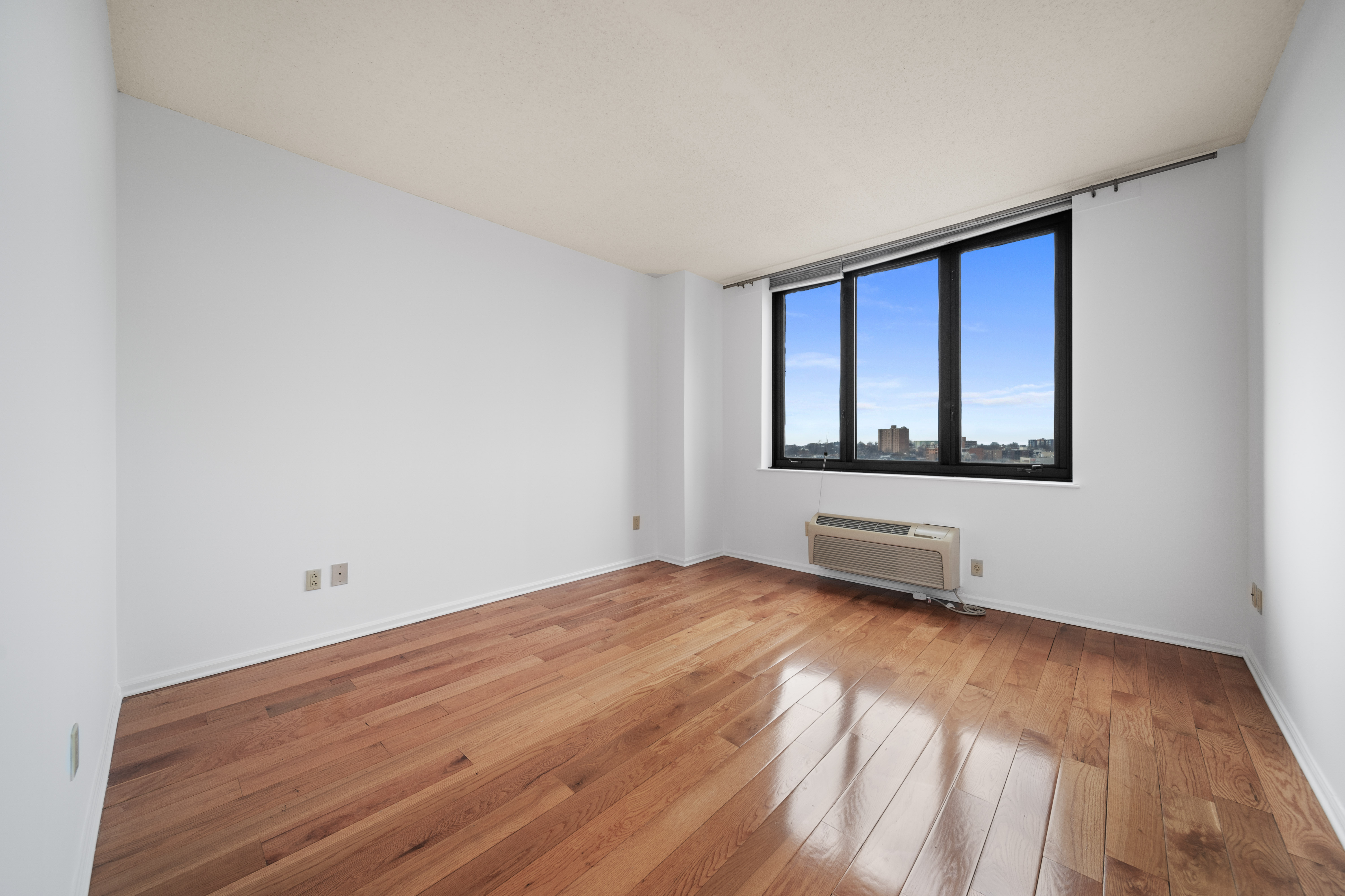 100 Carlyle Drive, #16ES 