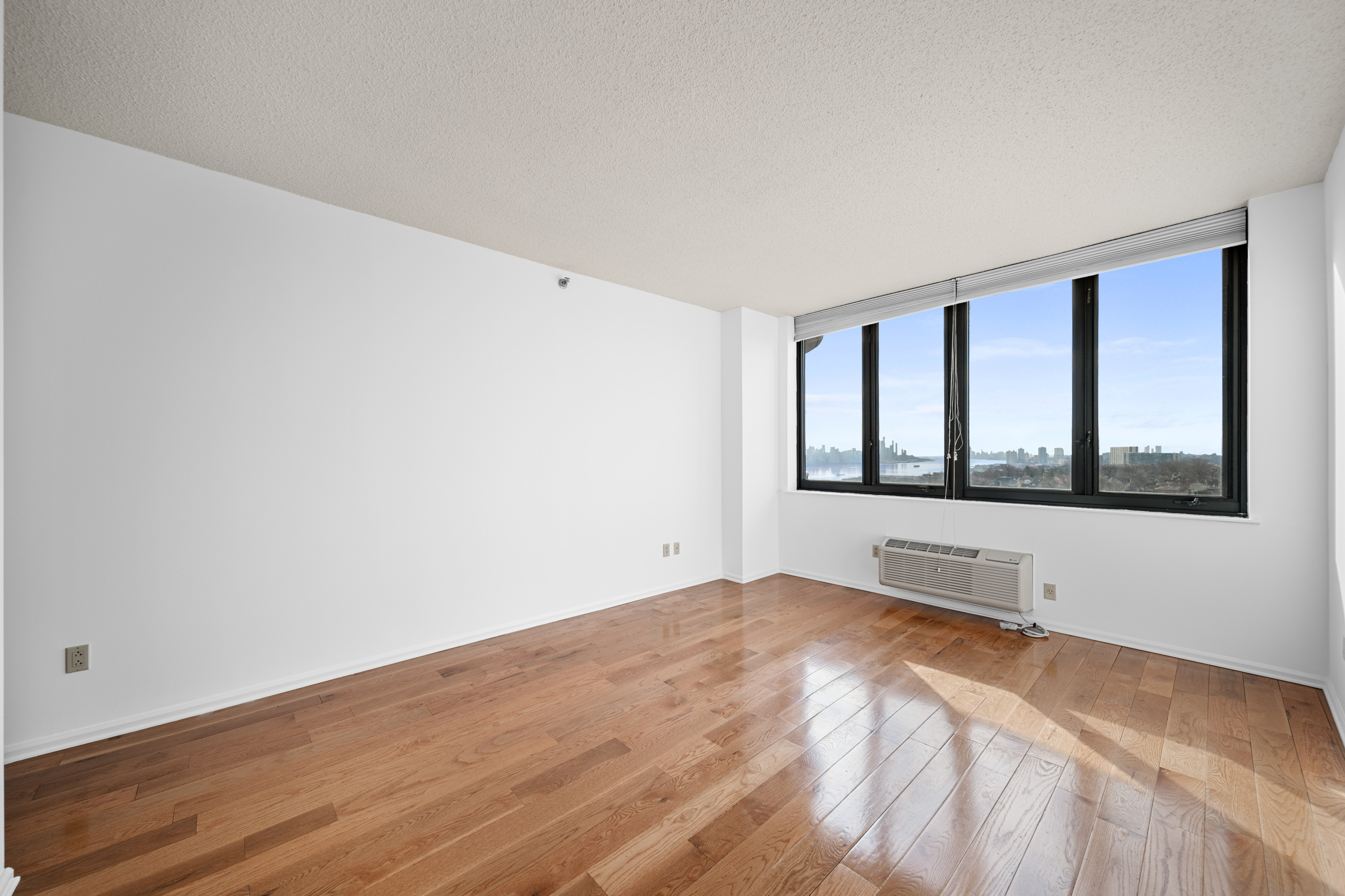 100 Carlyle Drive, #16ES 