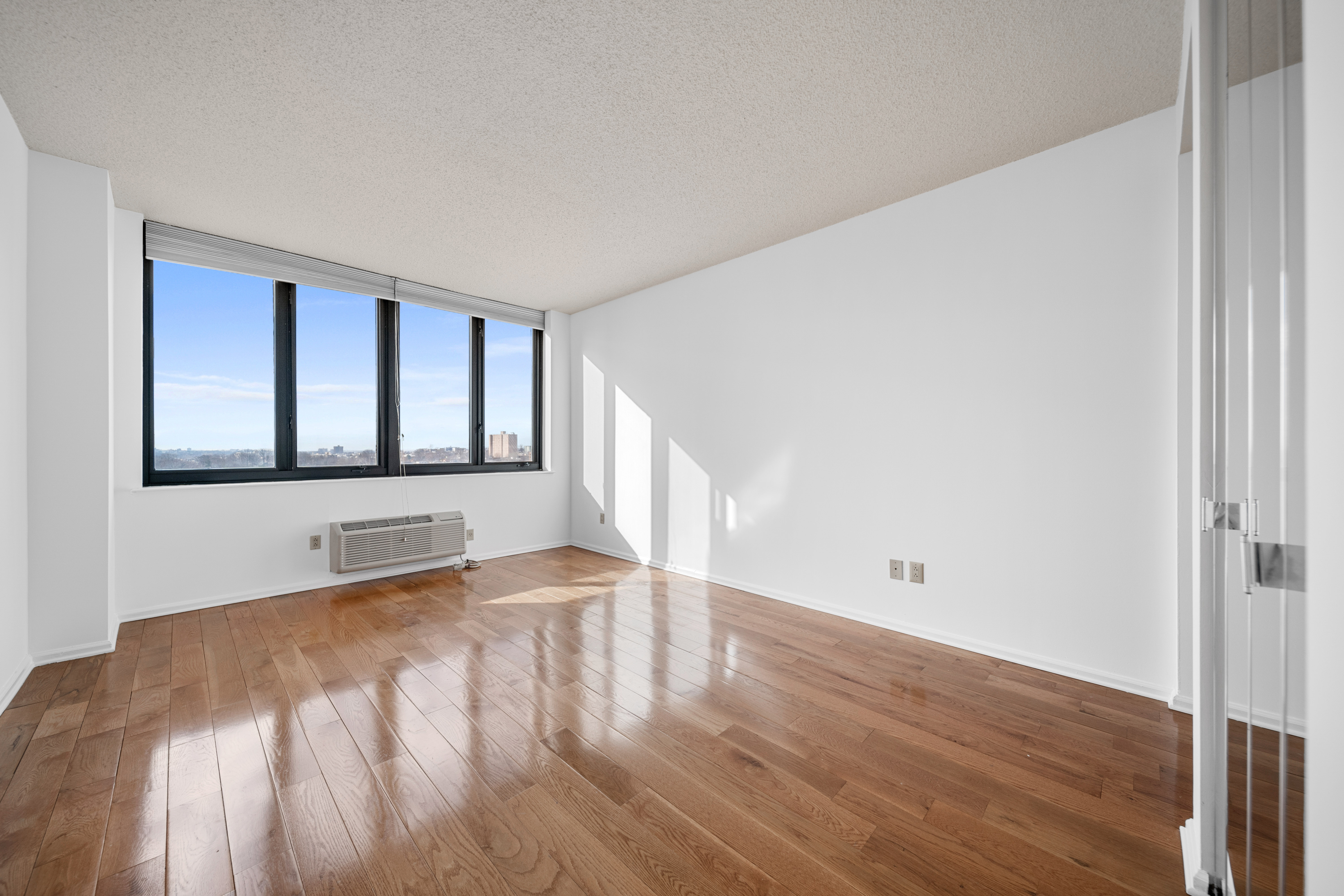 100 Carlyle Drive, #16ES 