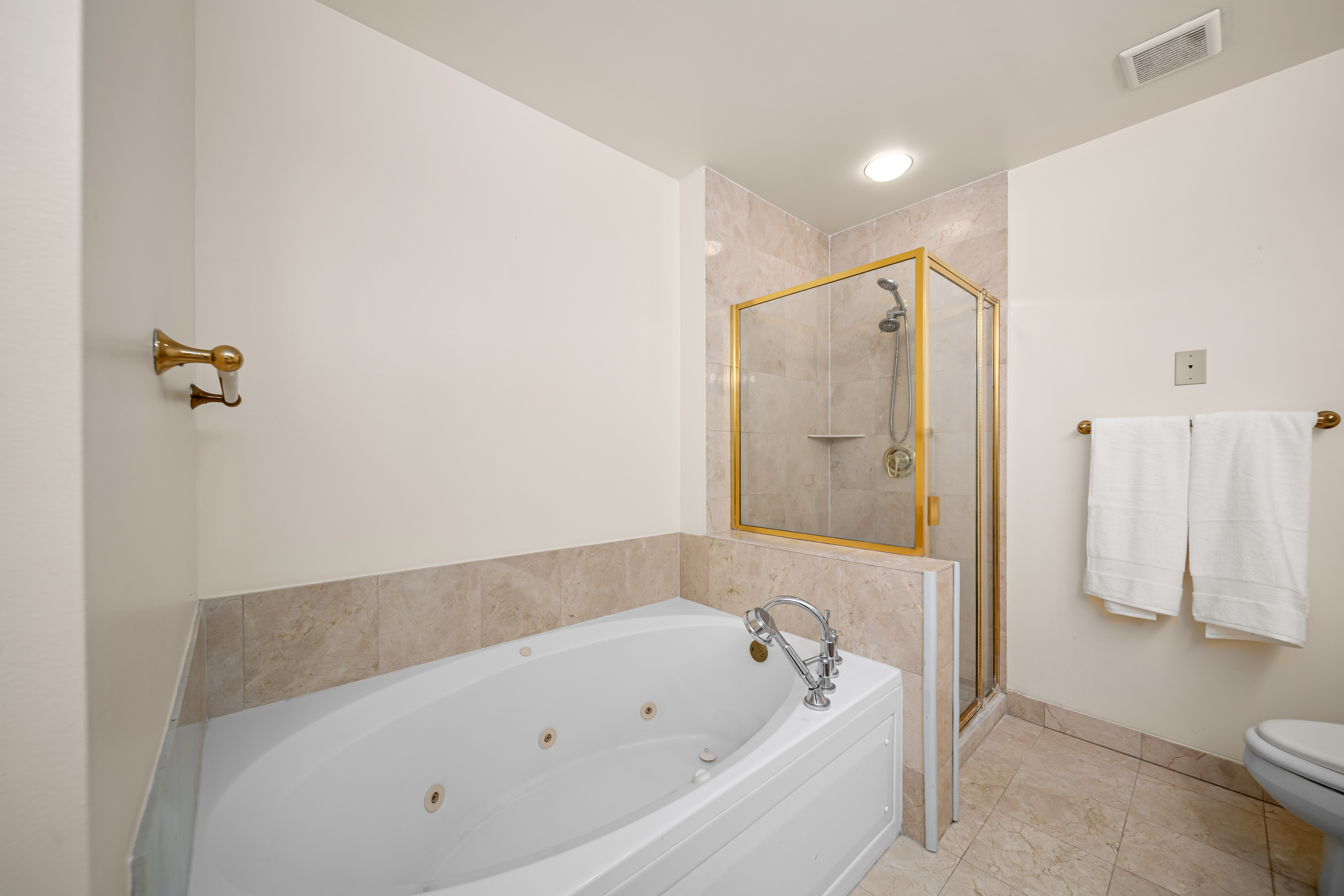 100 Carlyle Drive, #16ES 