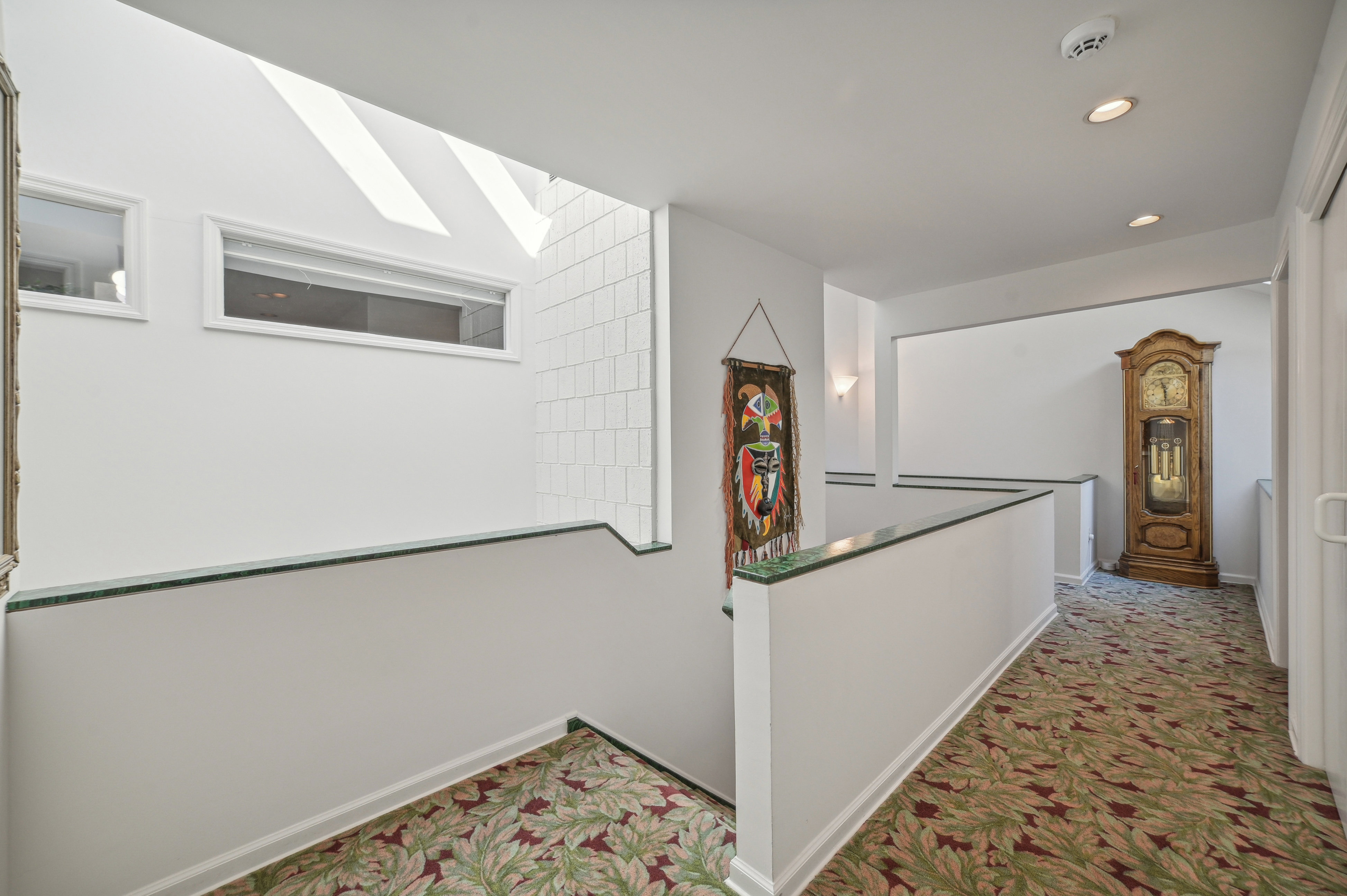 4 Hidden Ledge Road 