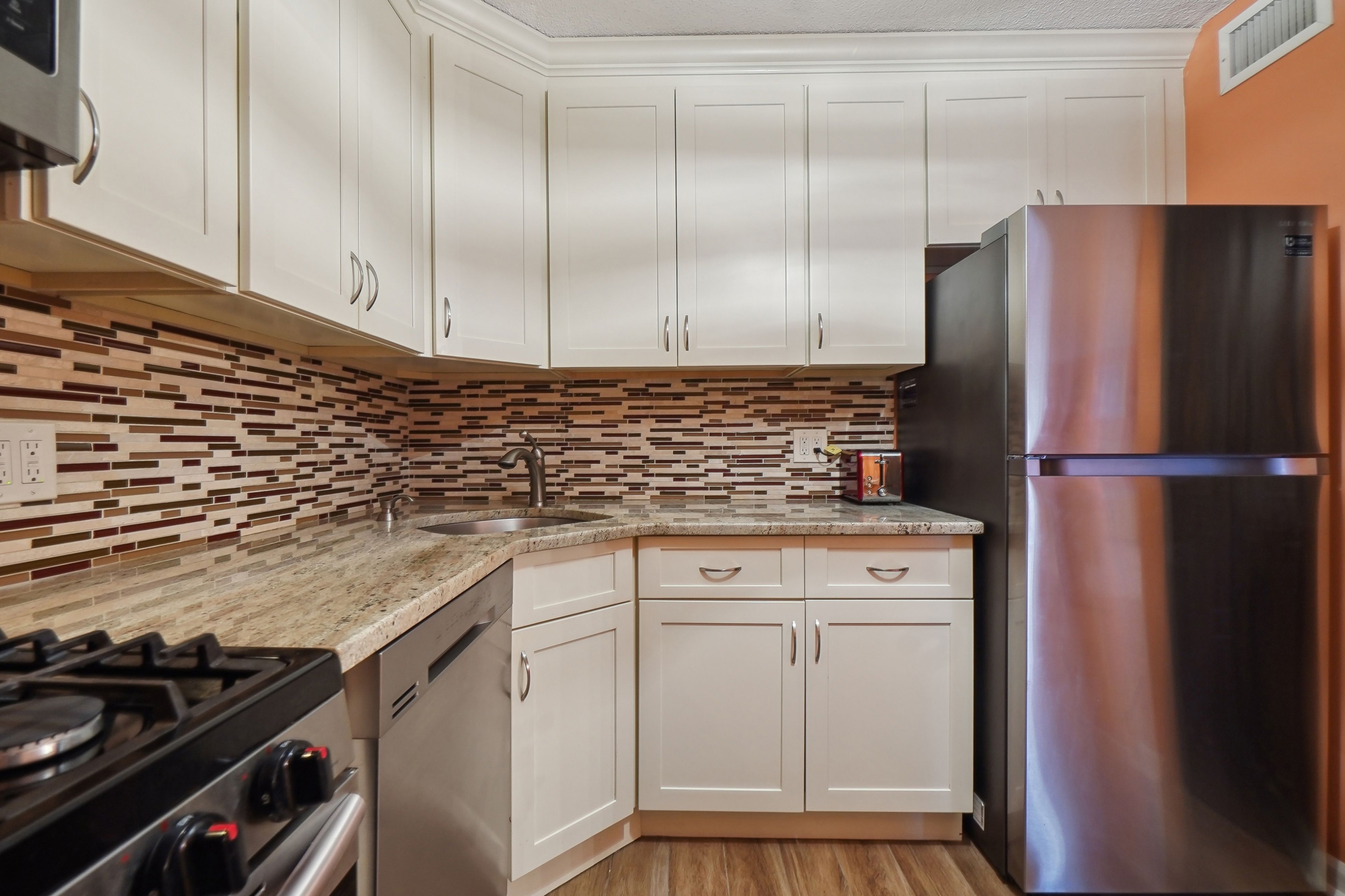 555 North Avenue 3J 