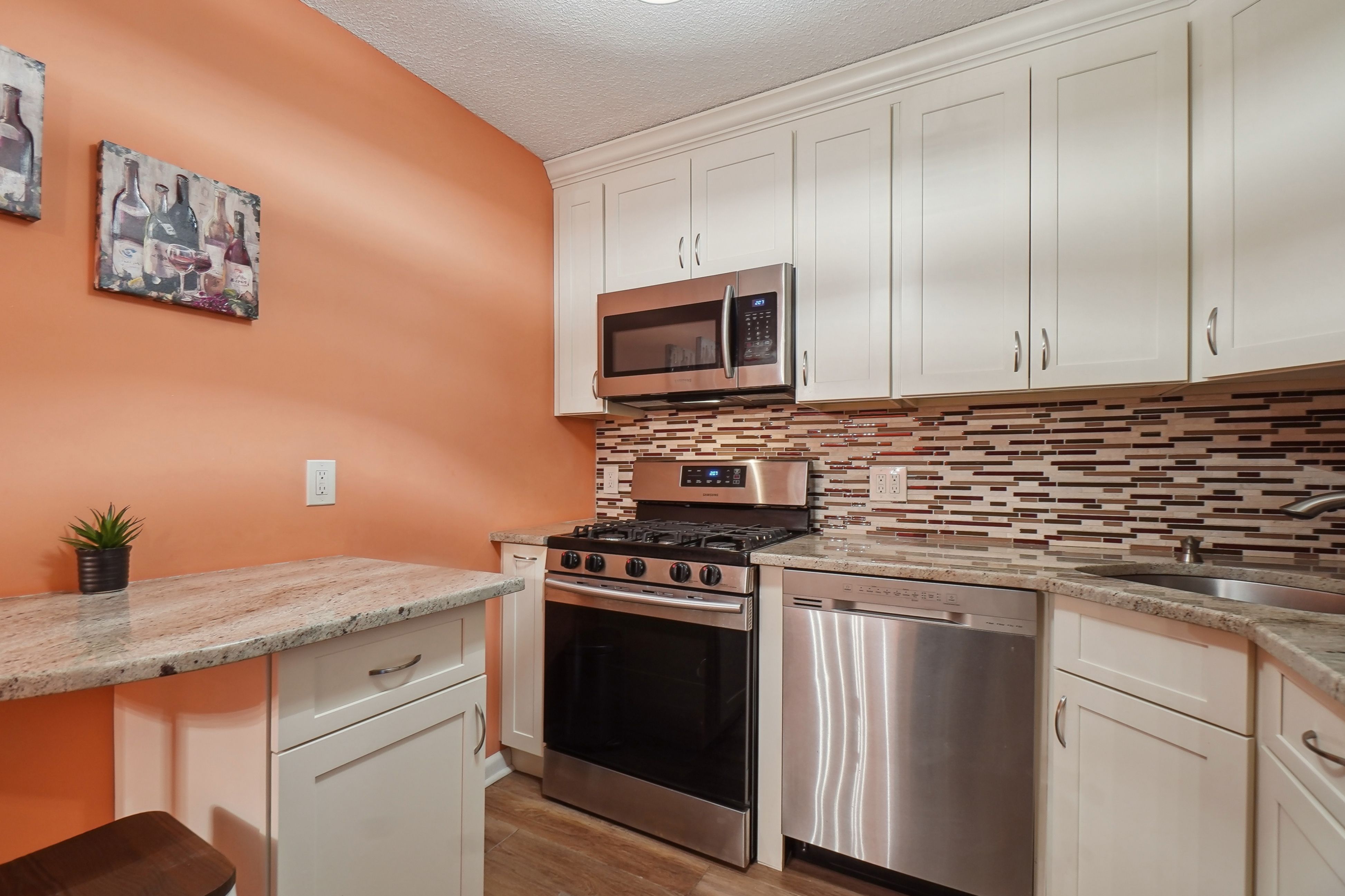 555 North Avenue 3J 
