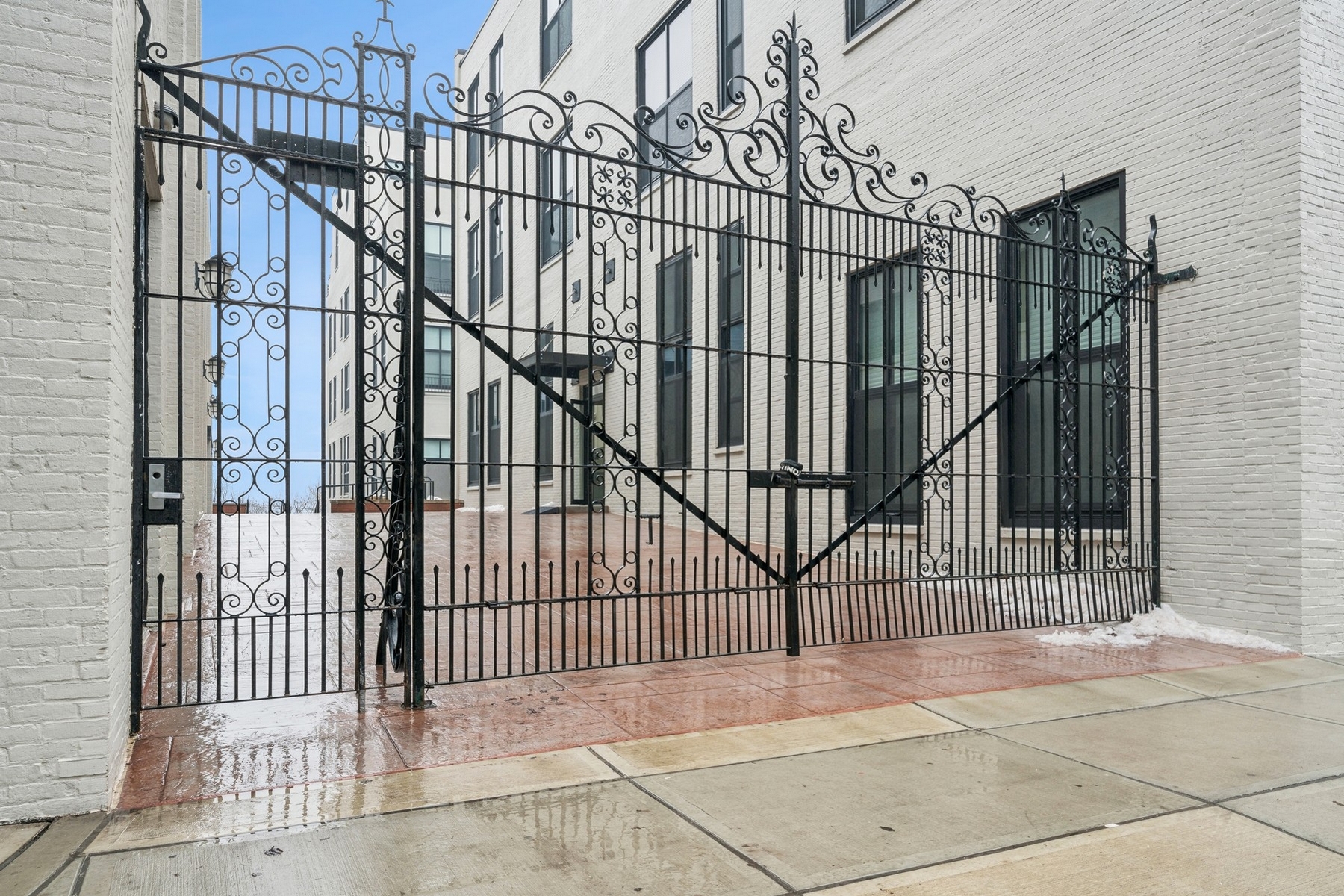 518 Gregory Ave Unit# A220