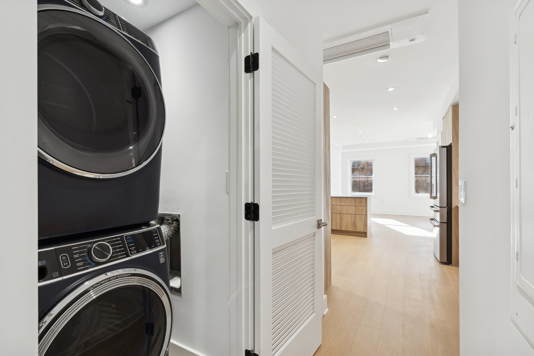 230 Bay Street Unit 3
