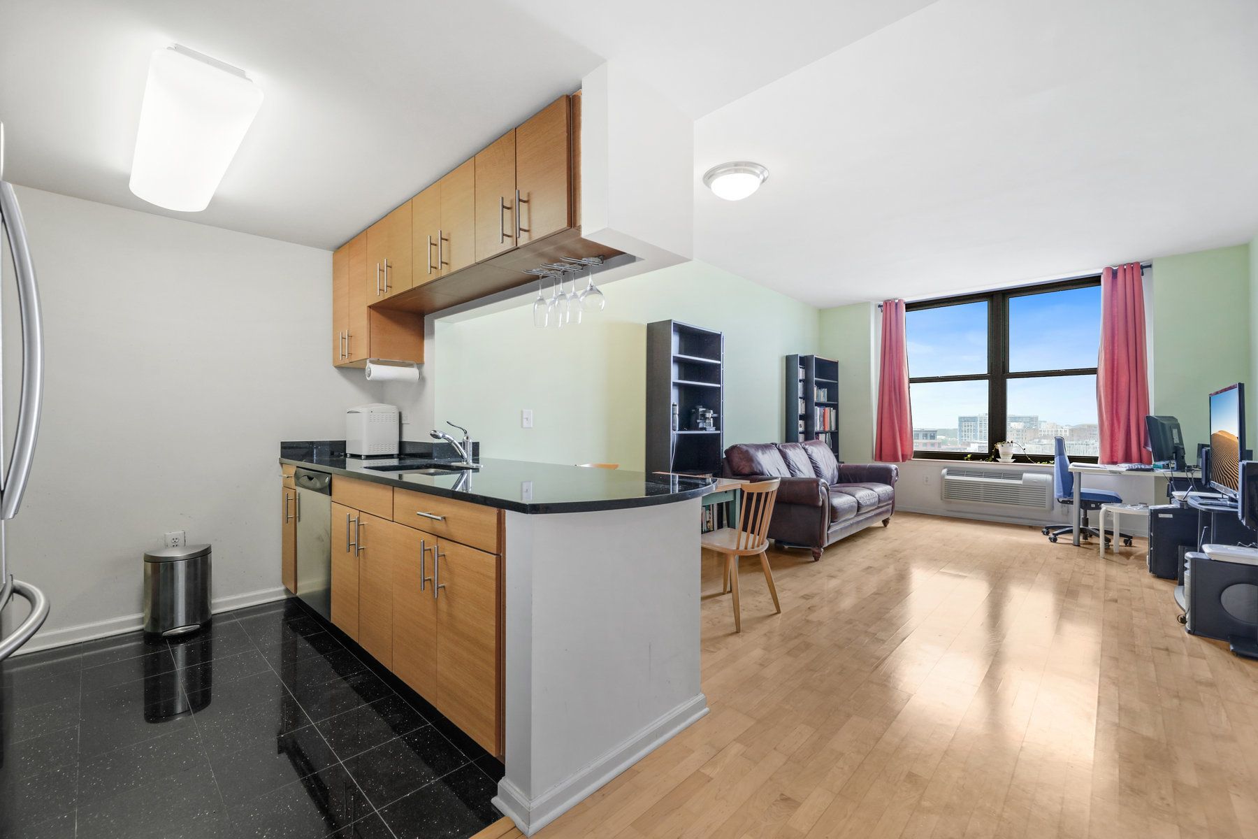 102 Christopher Columbus Dr Unit# 1003