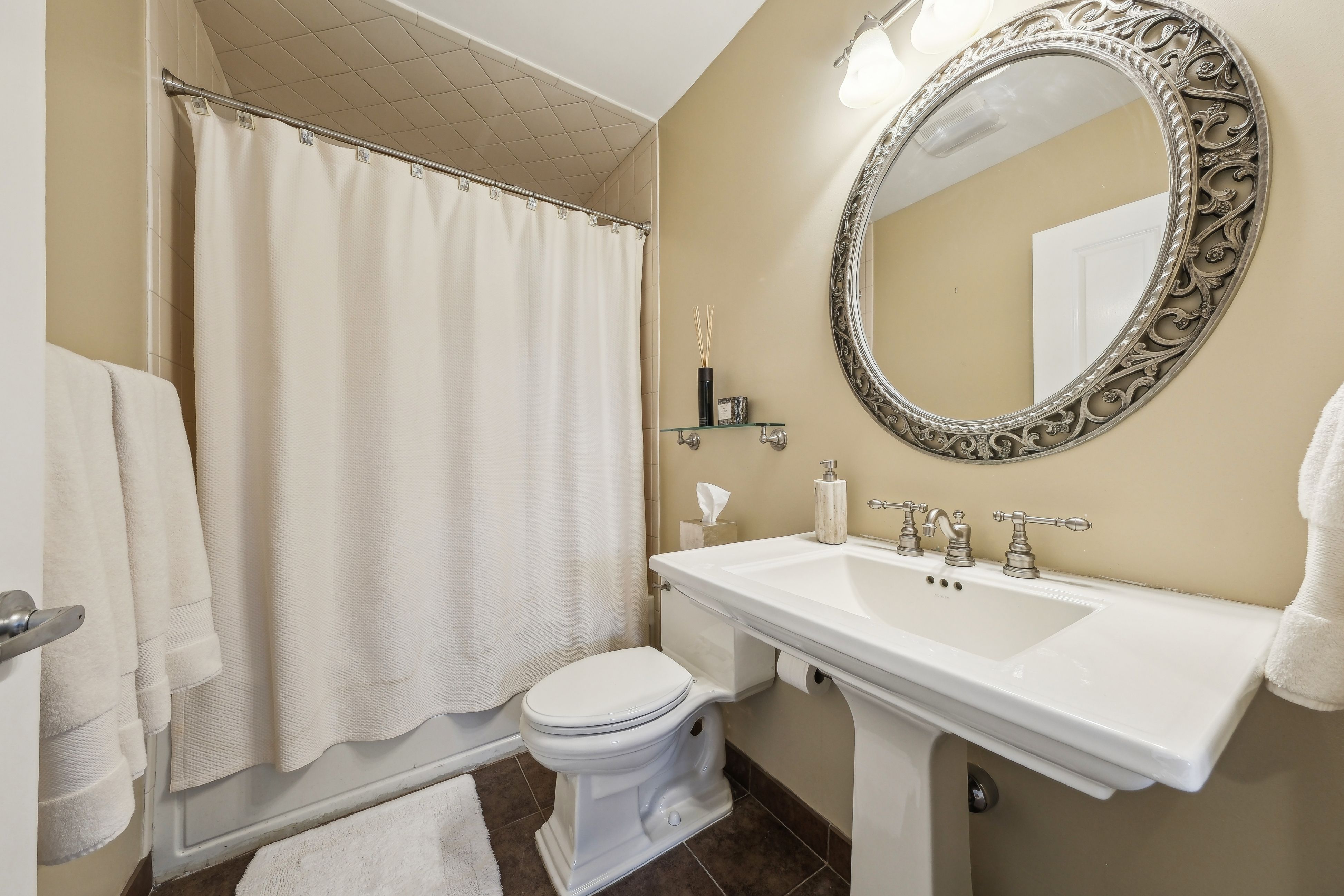 99 Montgomery Street Unit #5B