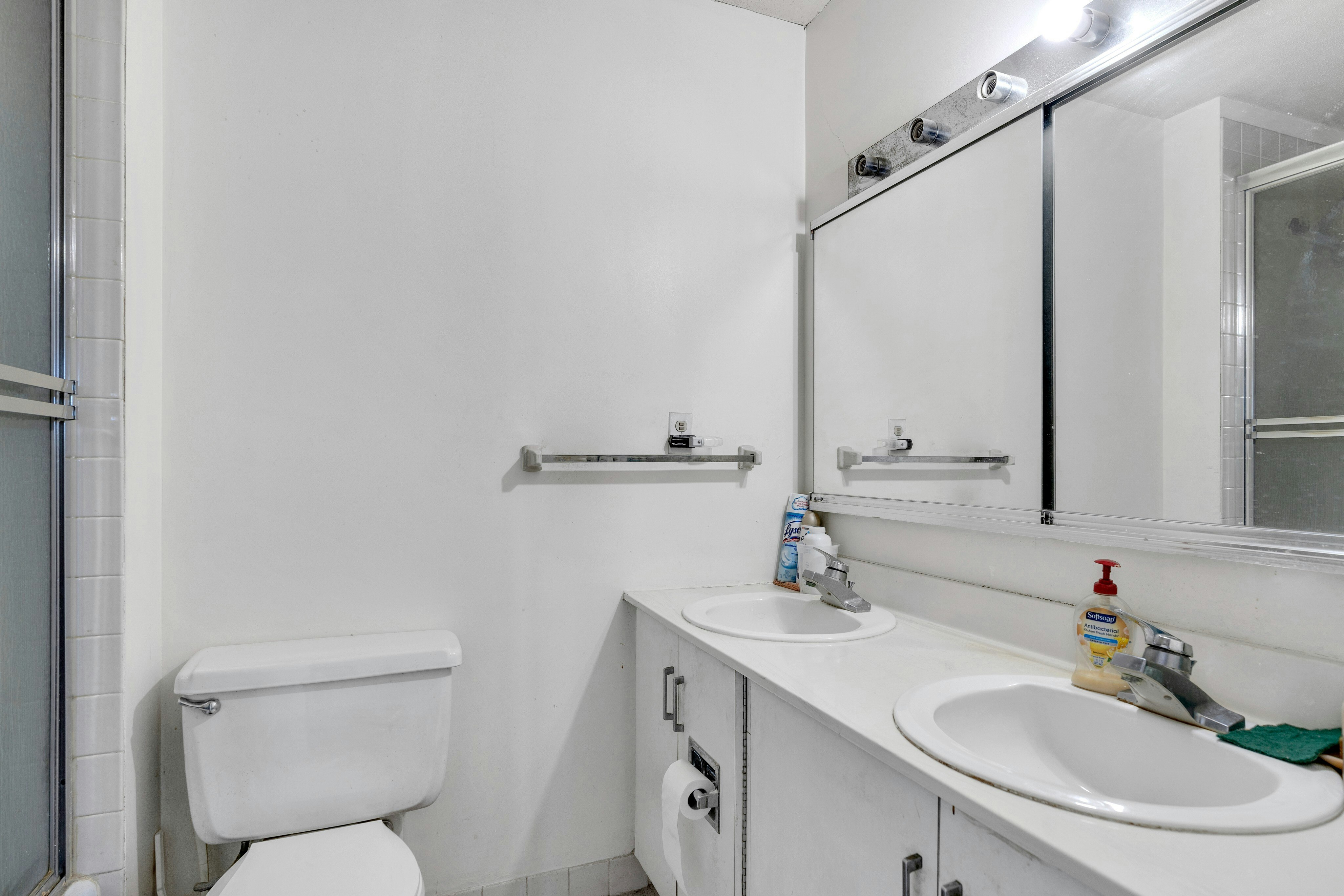 7004 JFK Boulevard East 33D