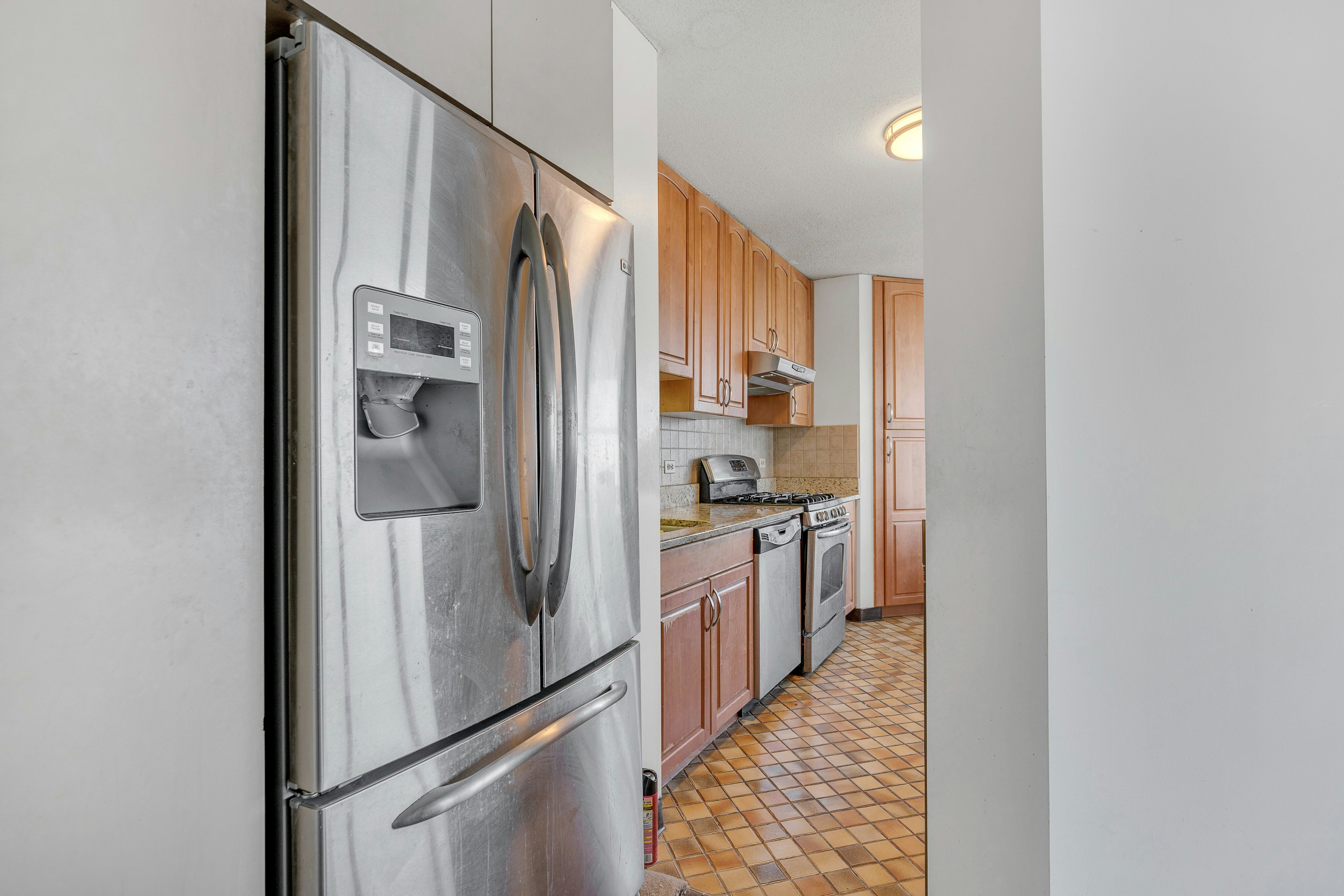7004 JFK Boulevard East 33D