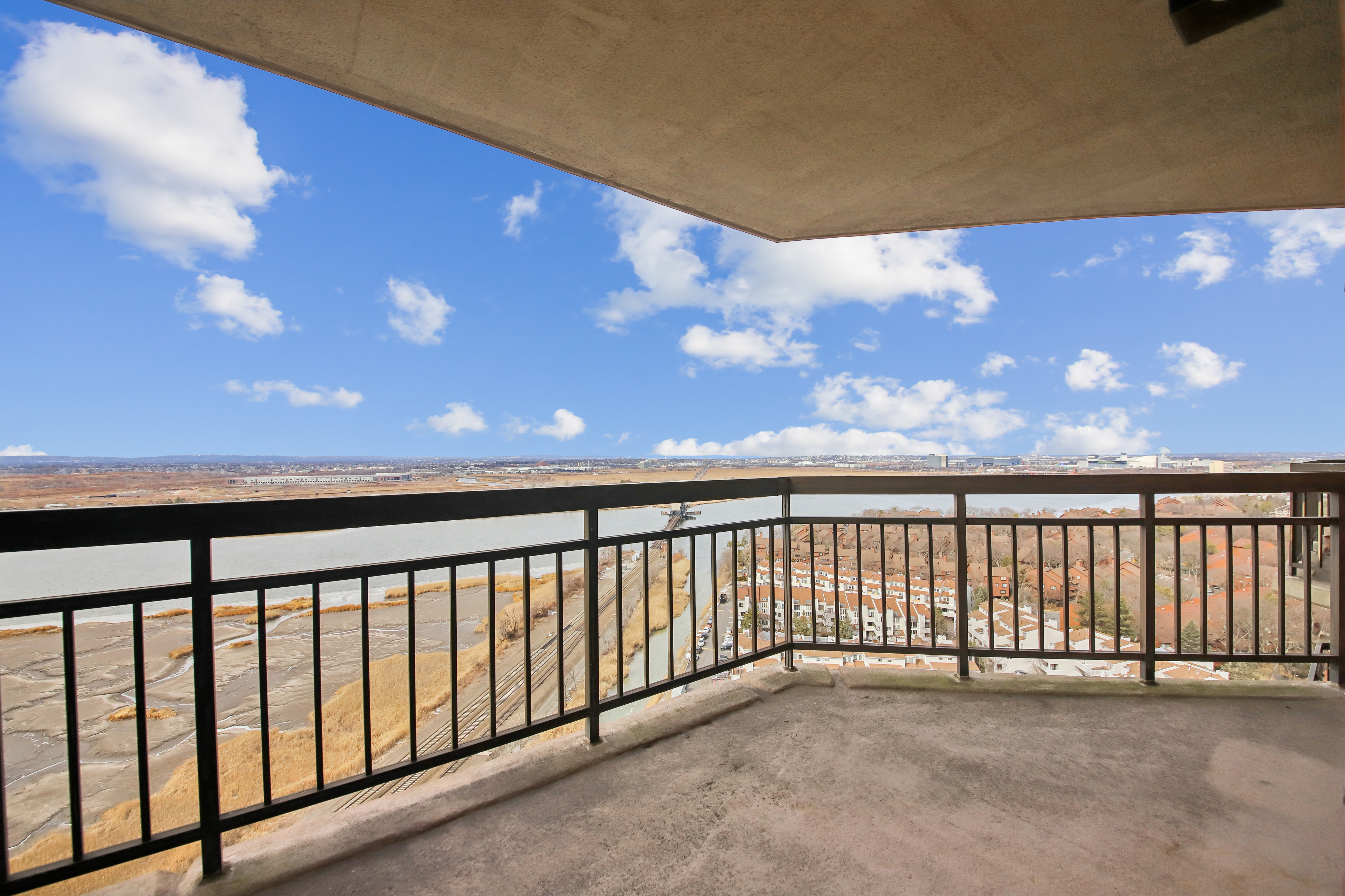 2138 Harmon Cove Tower, unit 2138 