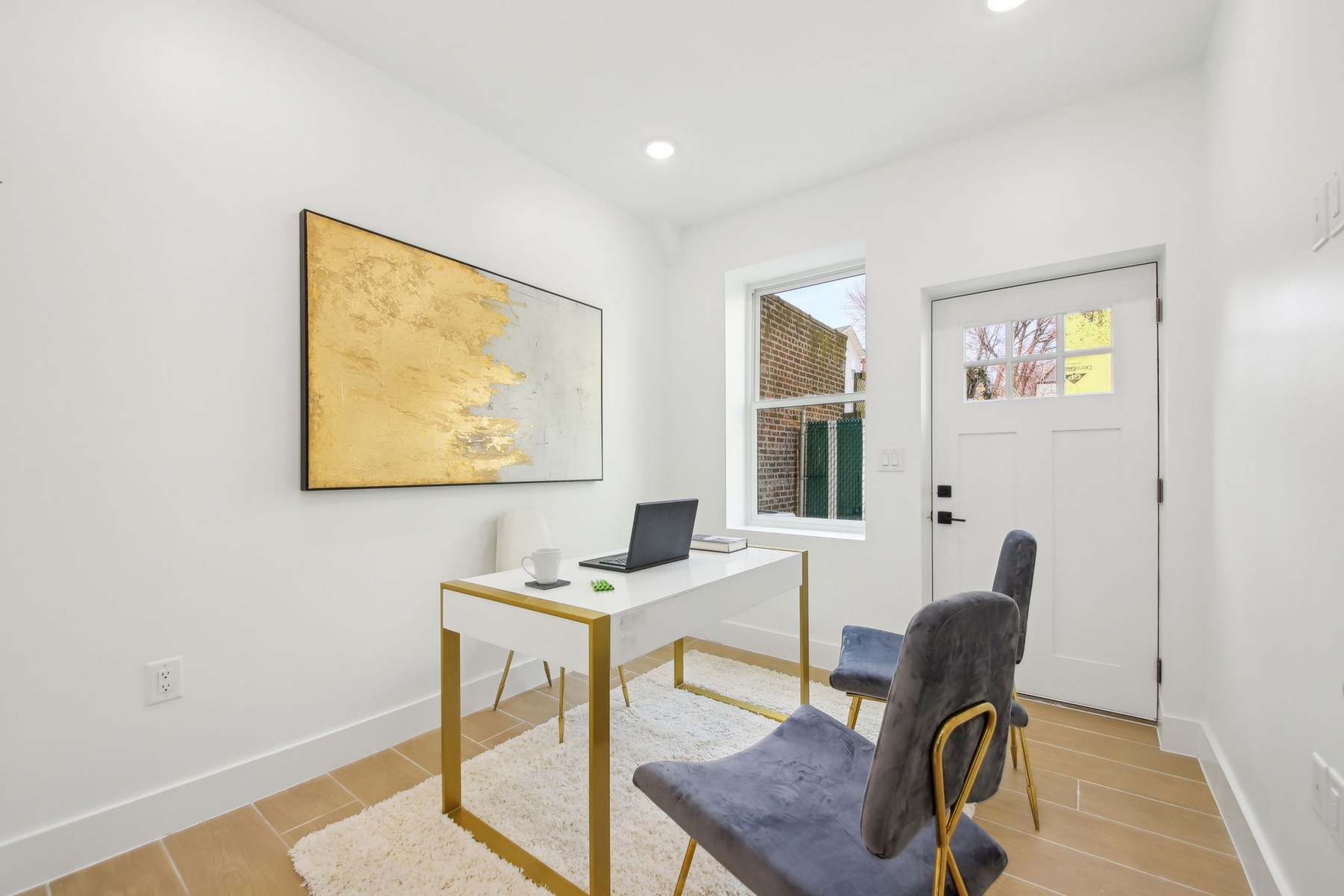 9 Pierce Ave Unit# 1