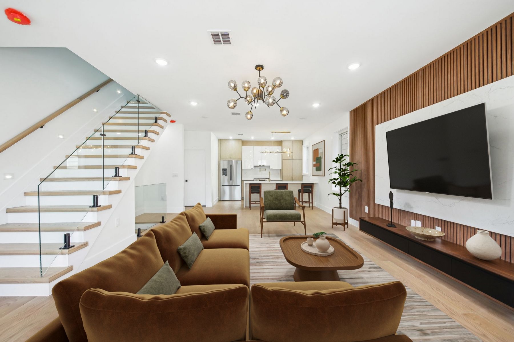 9 Pierce Ave Unit# 2