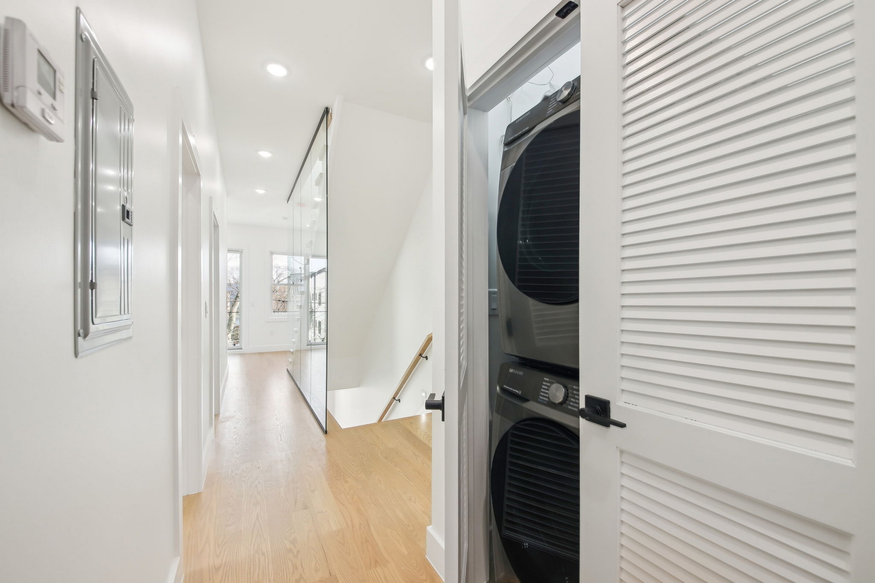 9 Pierce Ave Unit# 2