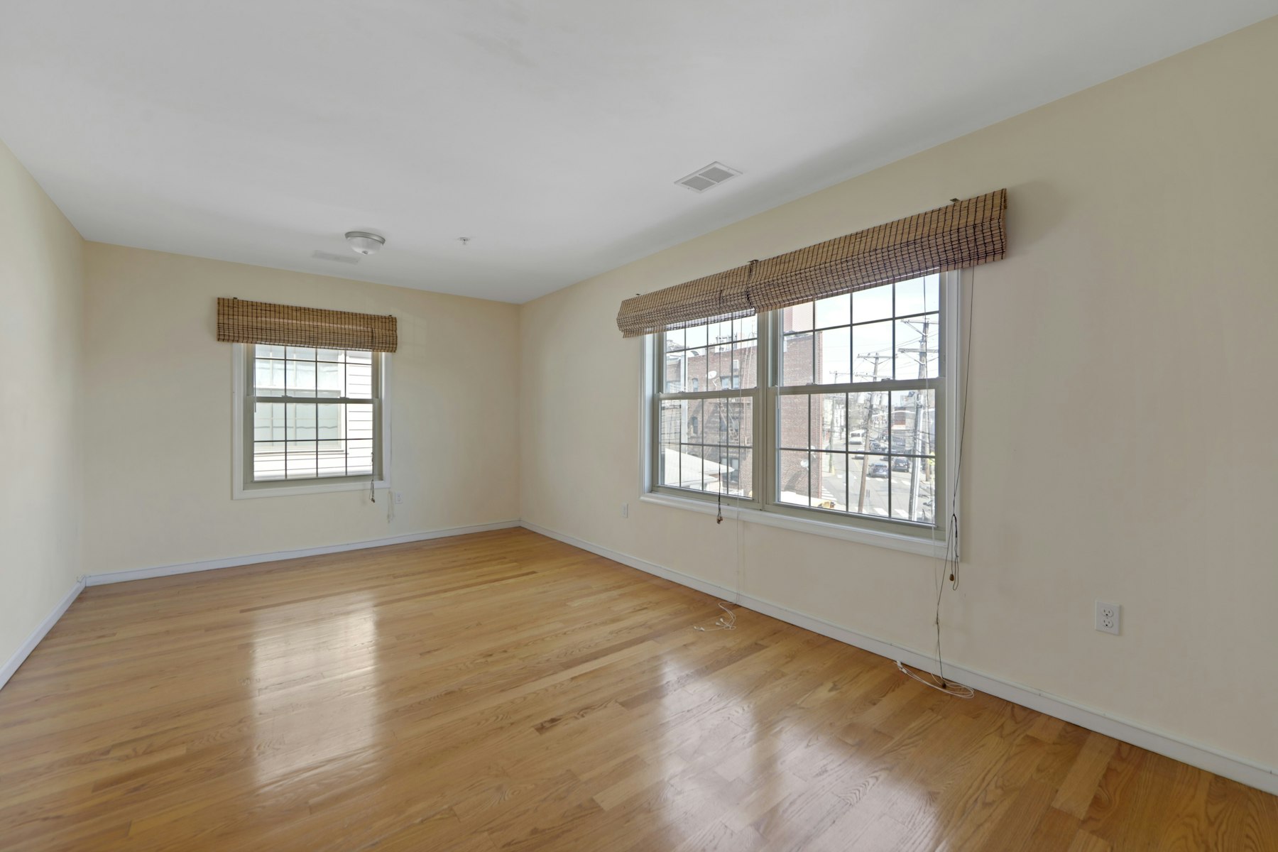 128 Gates Avenue Unit 4
