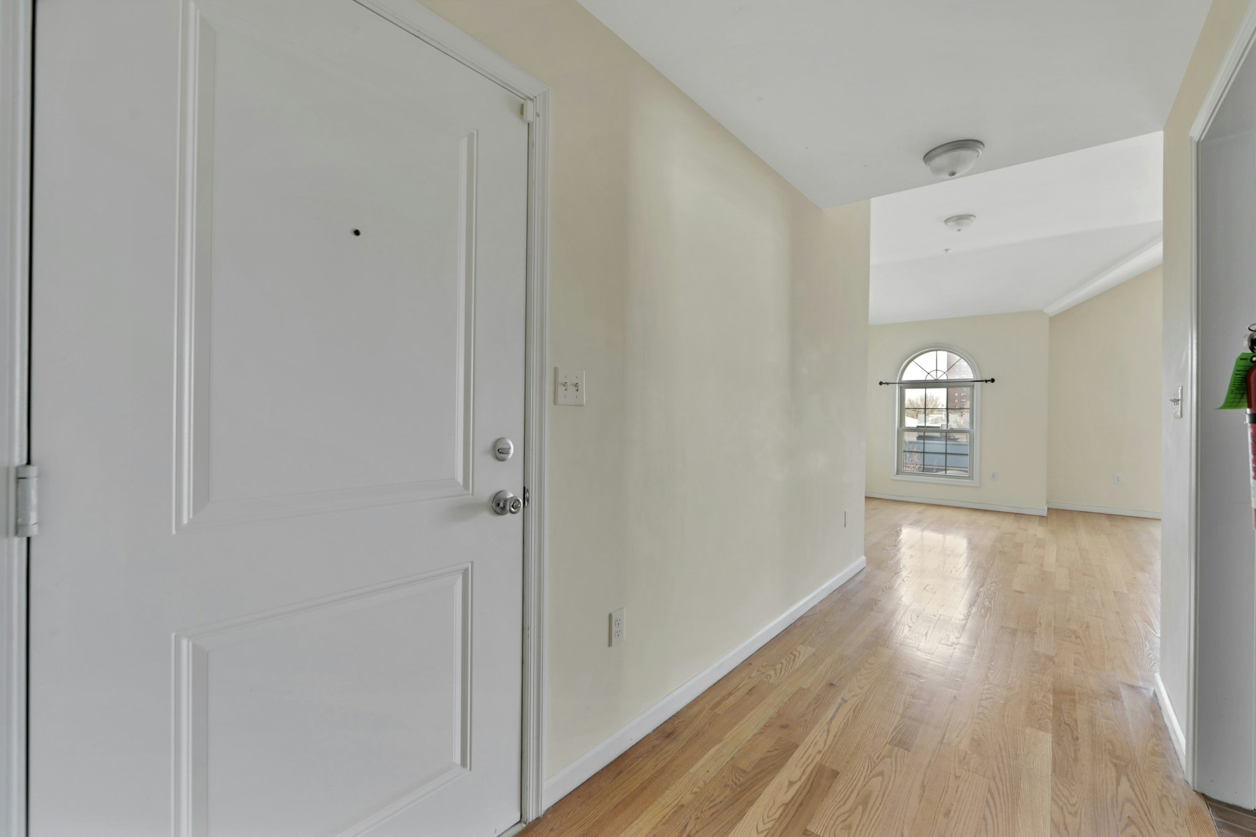 128 Gates Avenue Unit 4