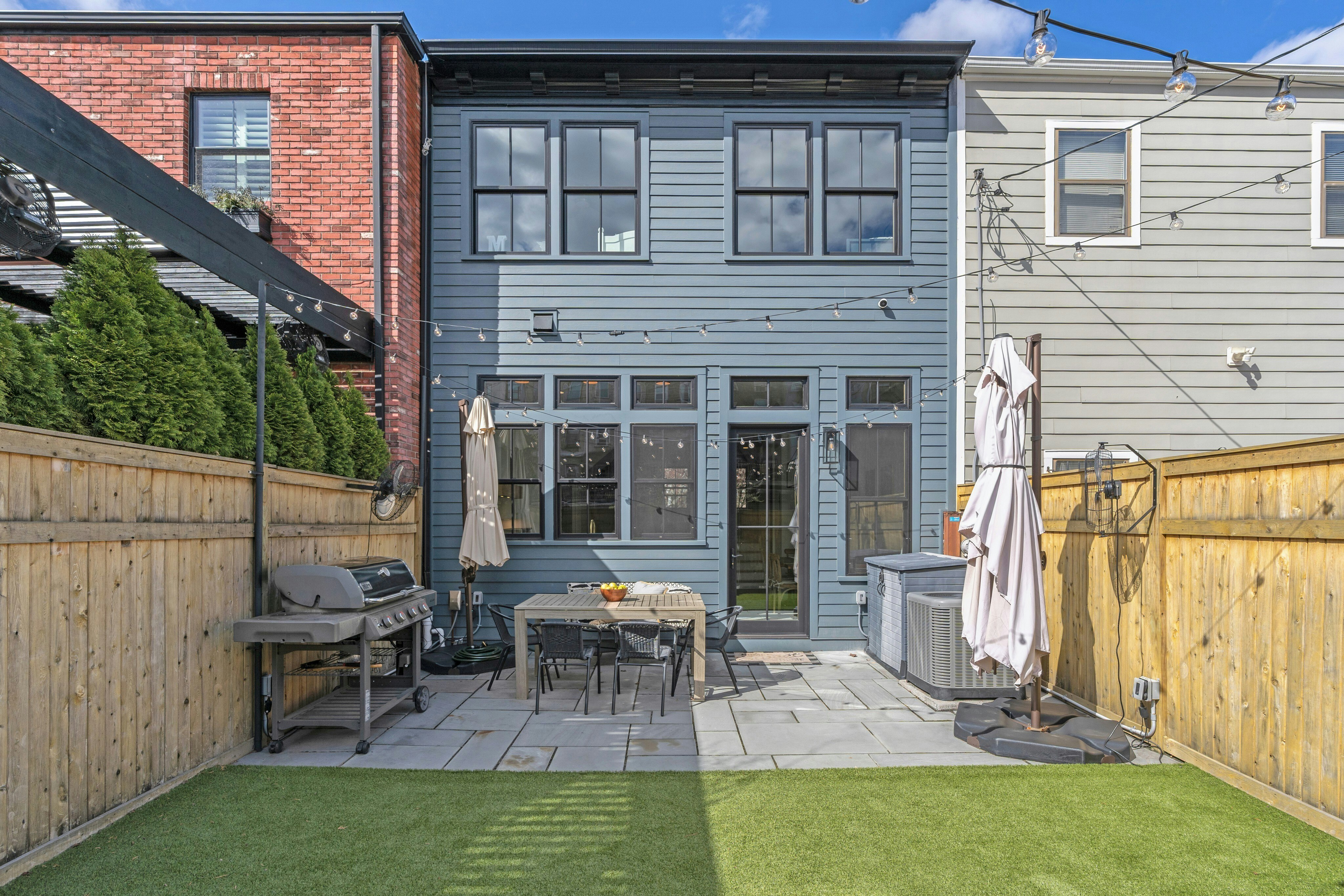 297 9th Street 