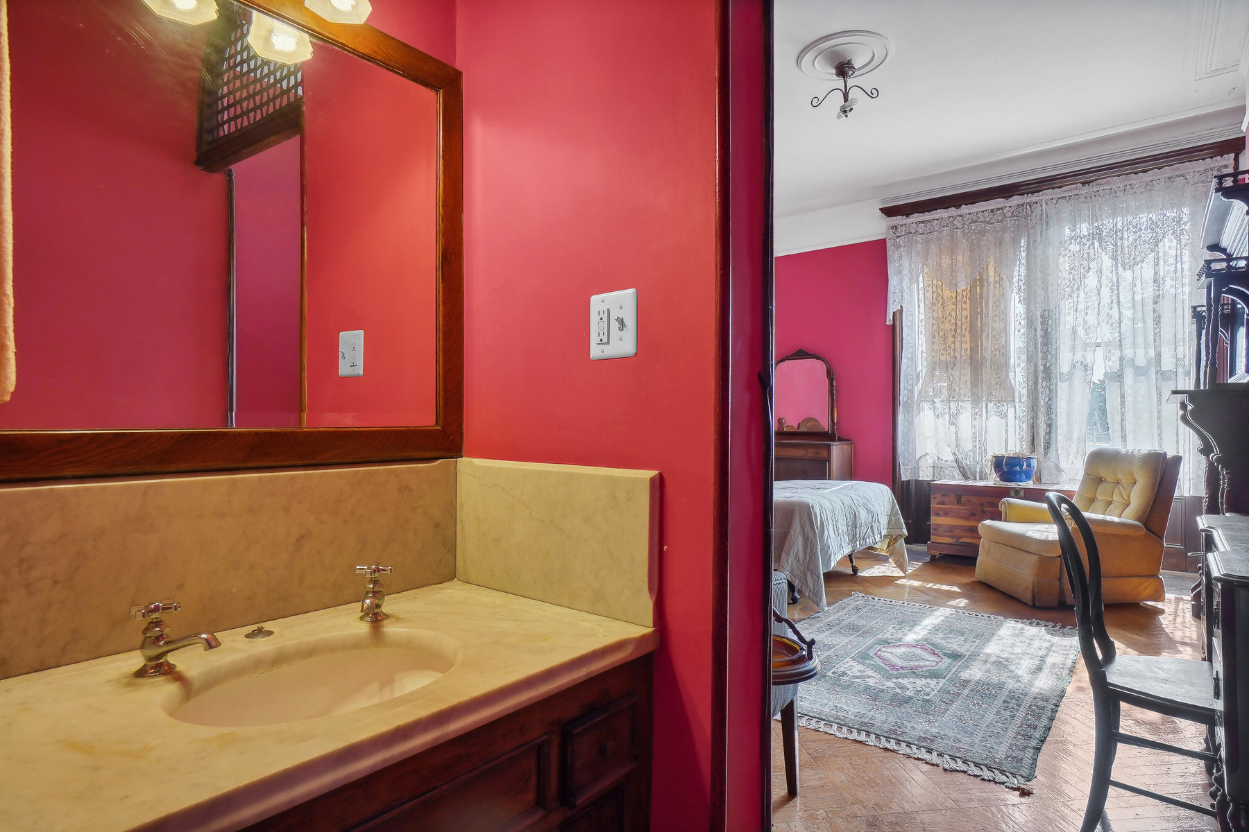 542 Bergen Ave 