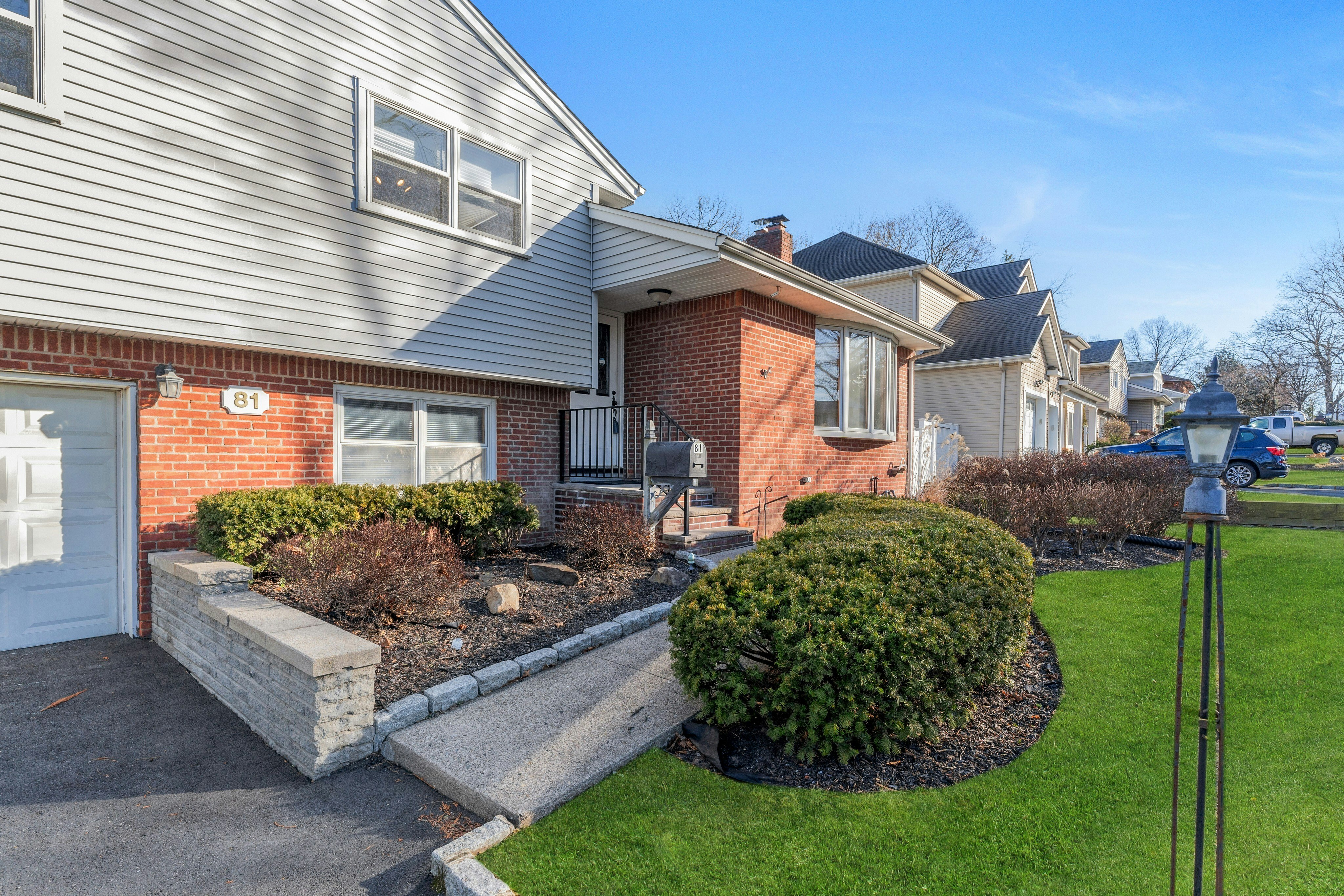 81 Hemlock Drive 