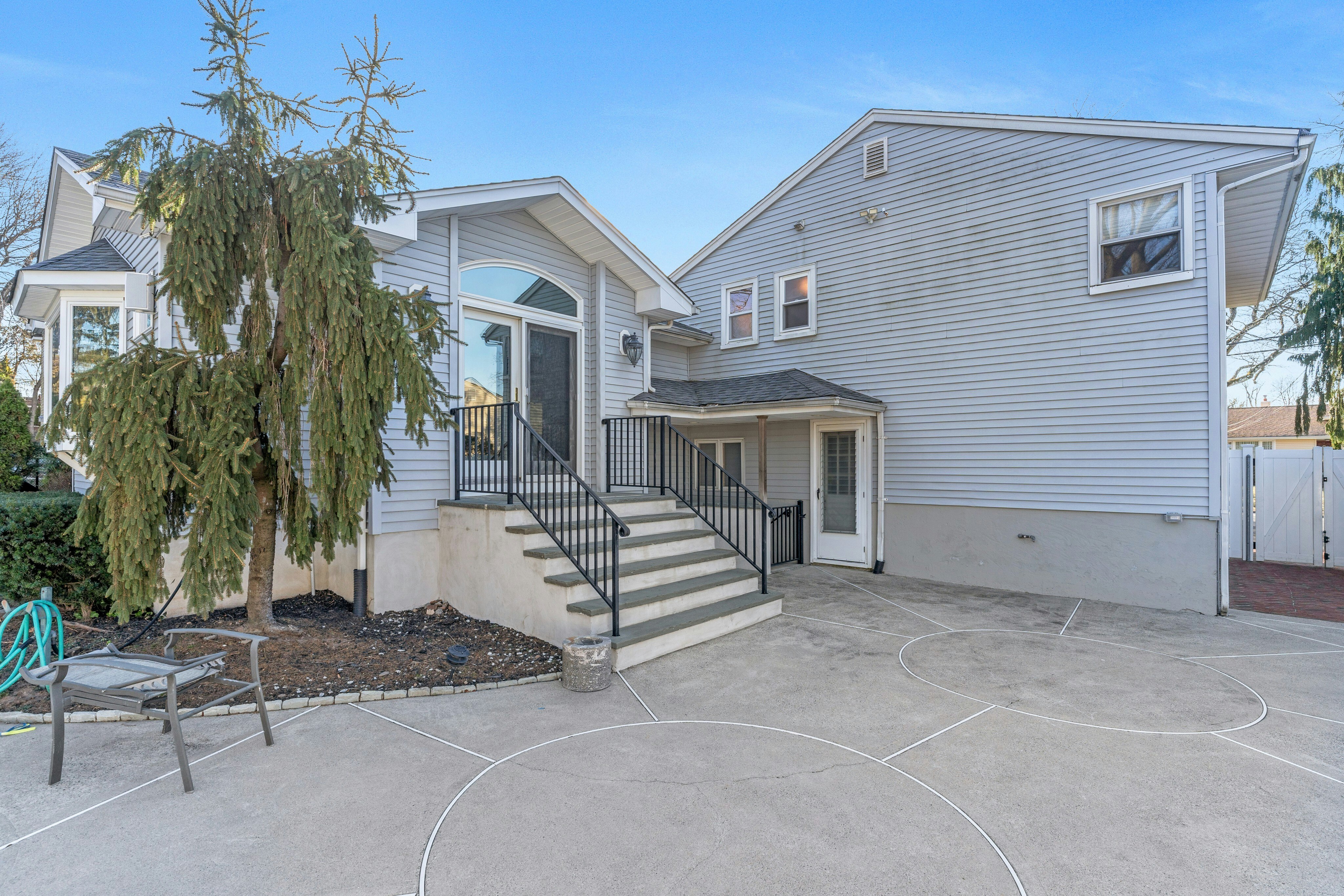 81 Hemlock Drive 