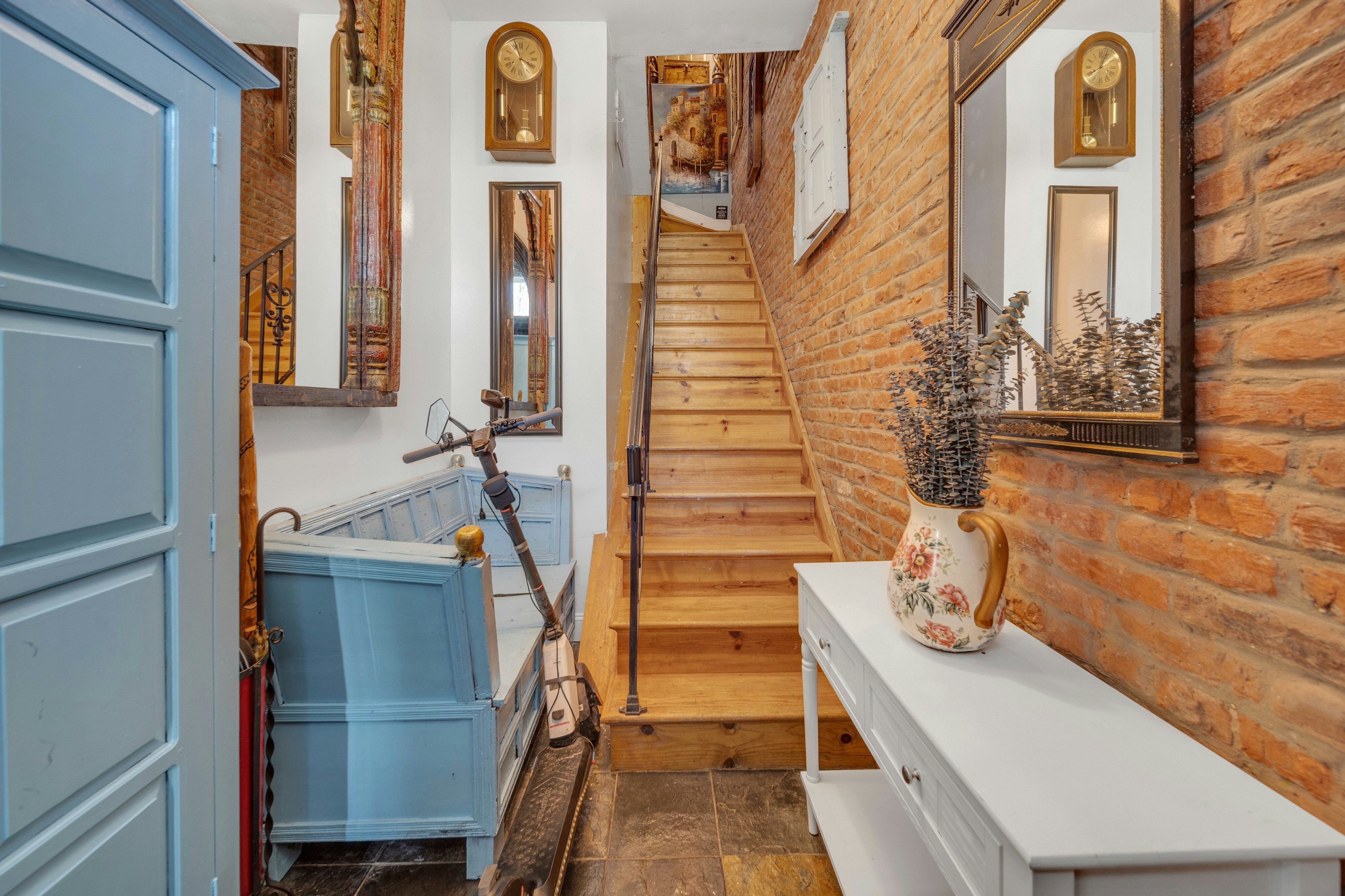 824 Grand Street 