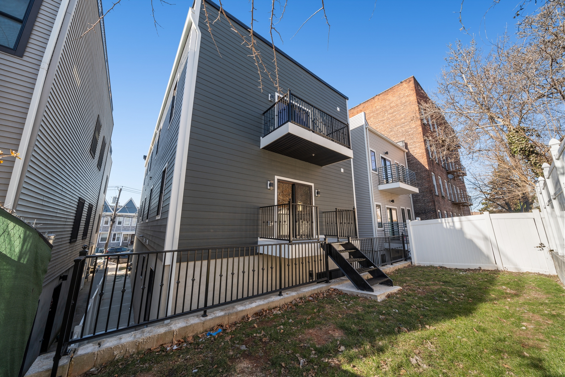 24 Romaine Avenue, unit C3 