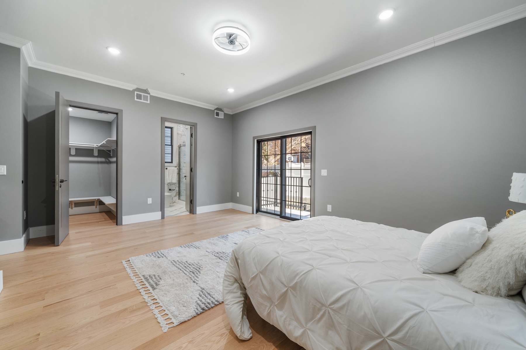 24 Romaine Avenue, unit C3 