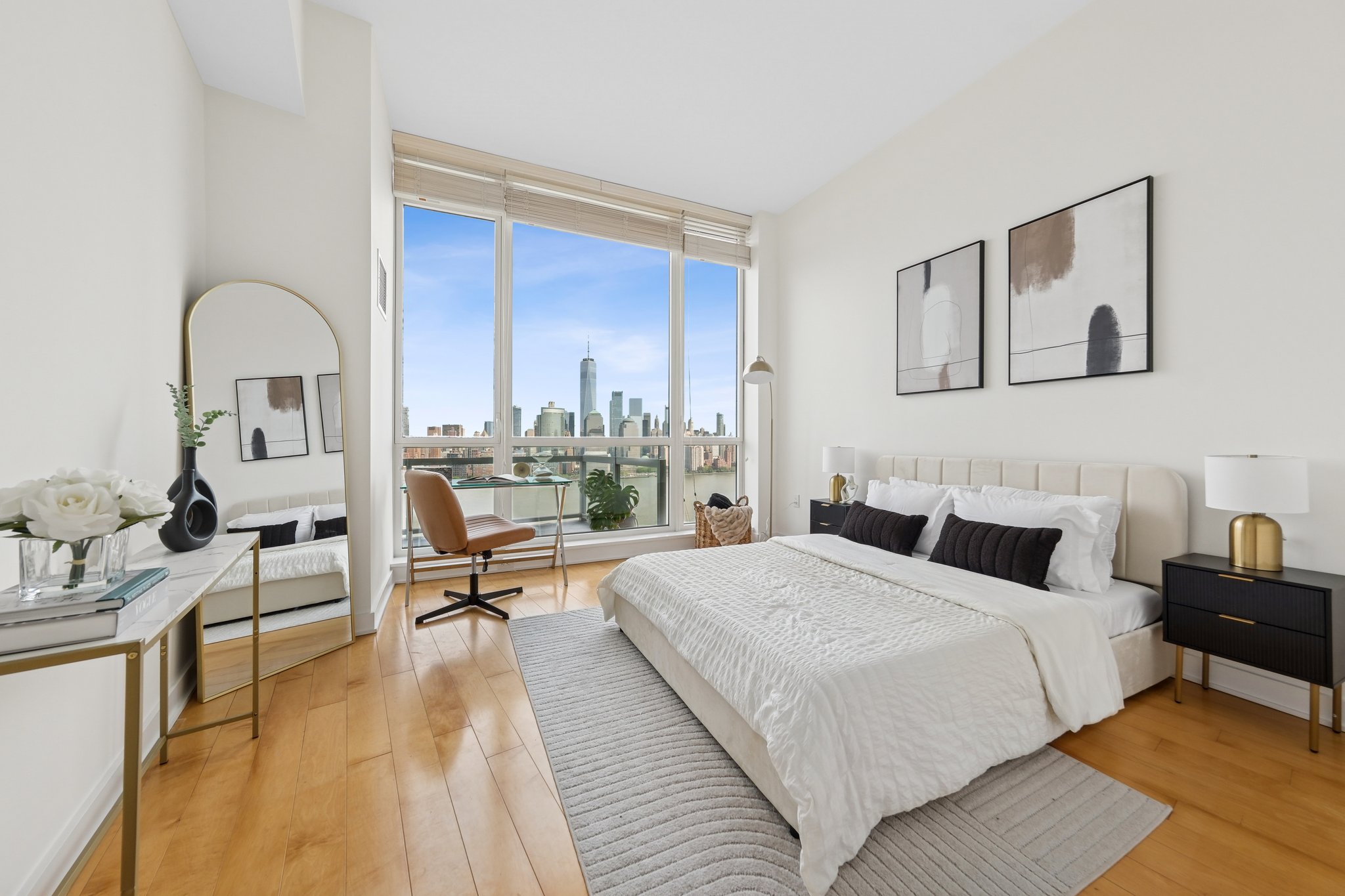 2 2nd Street ph4202