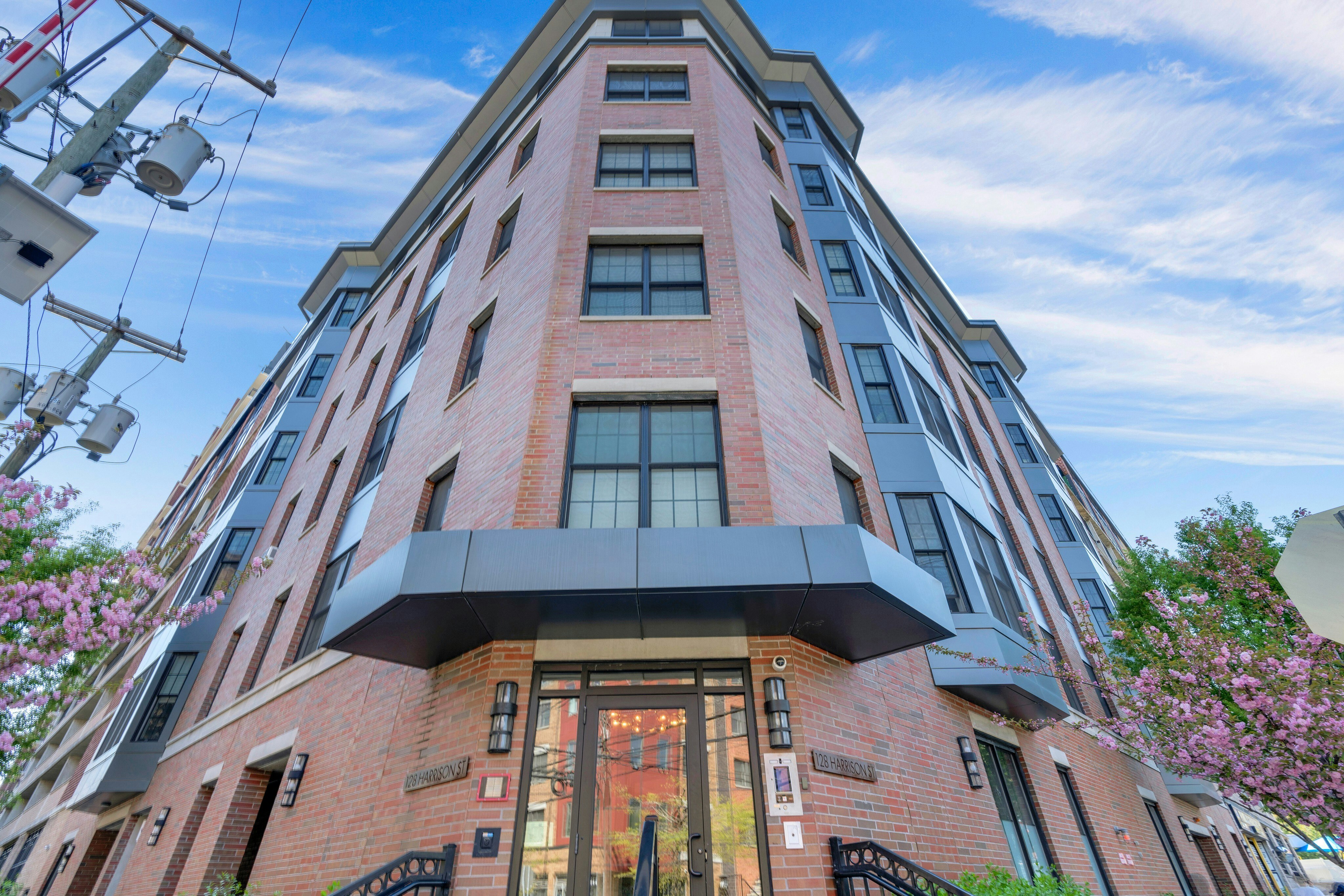 128 Harrison St.  #404 