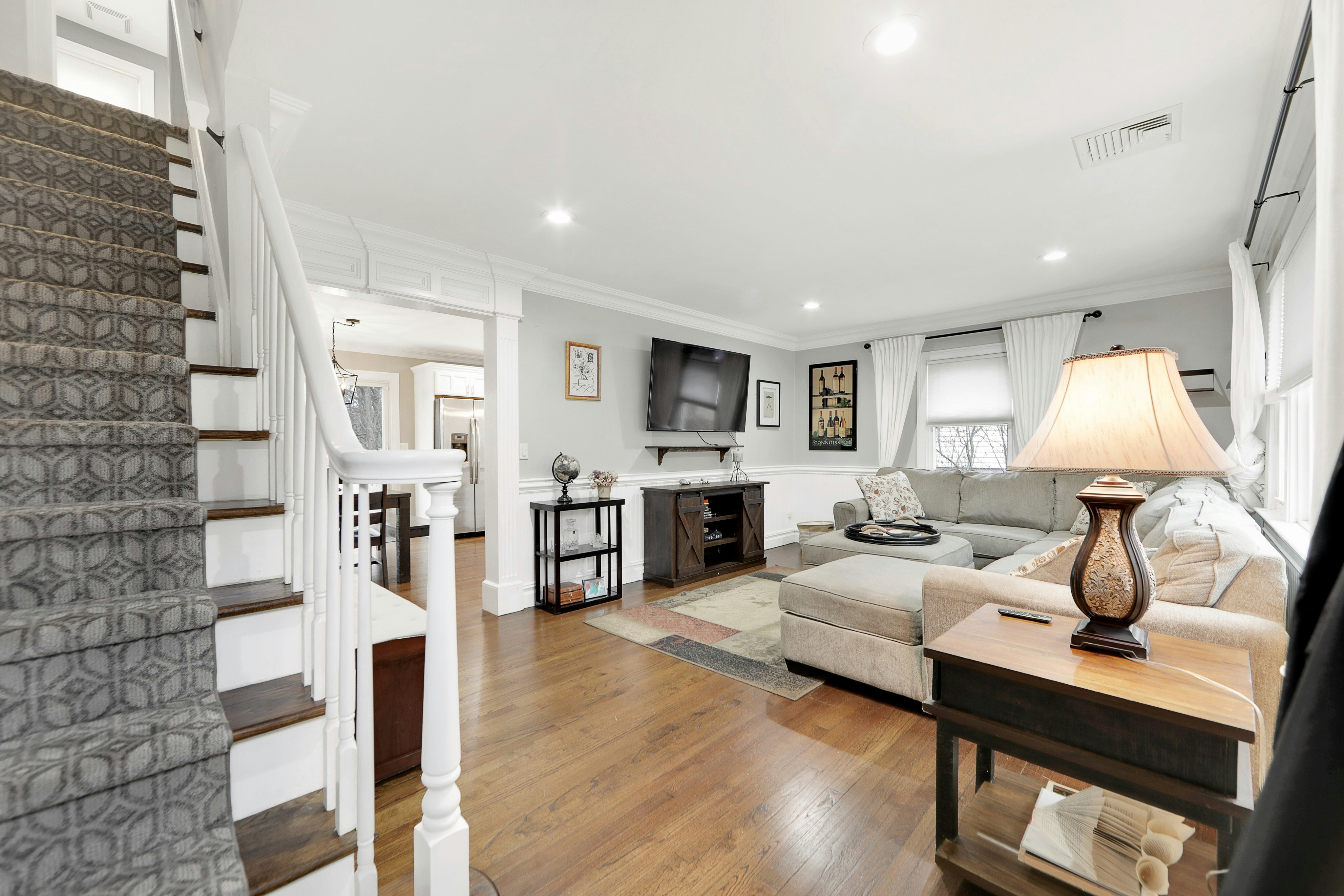 9 Manito Avenue 