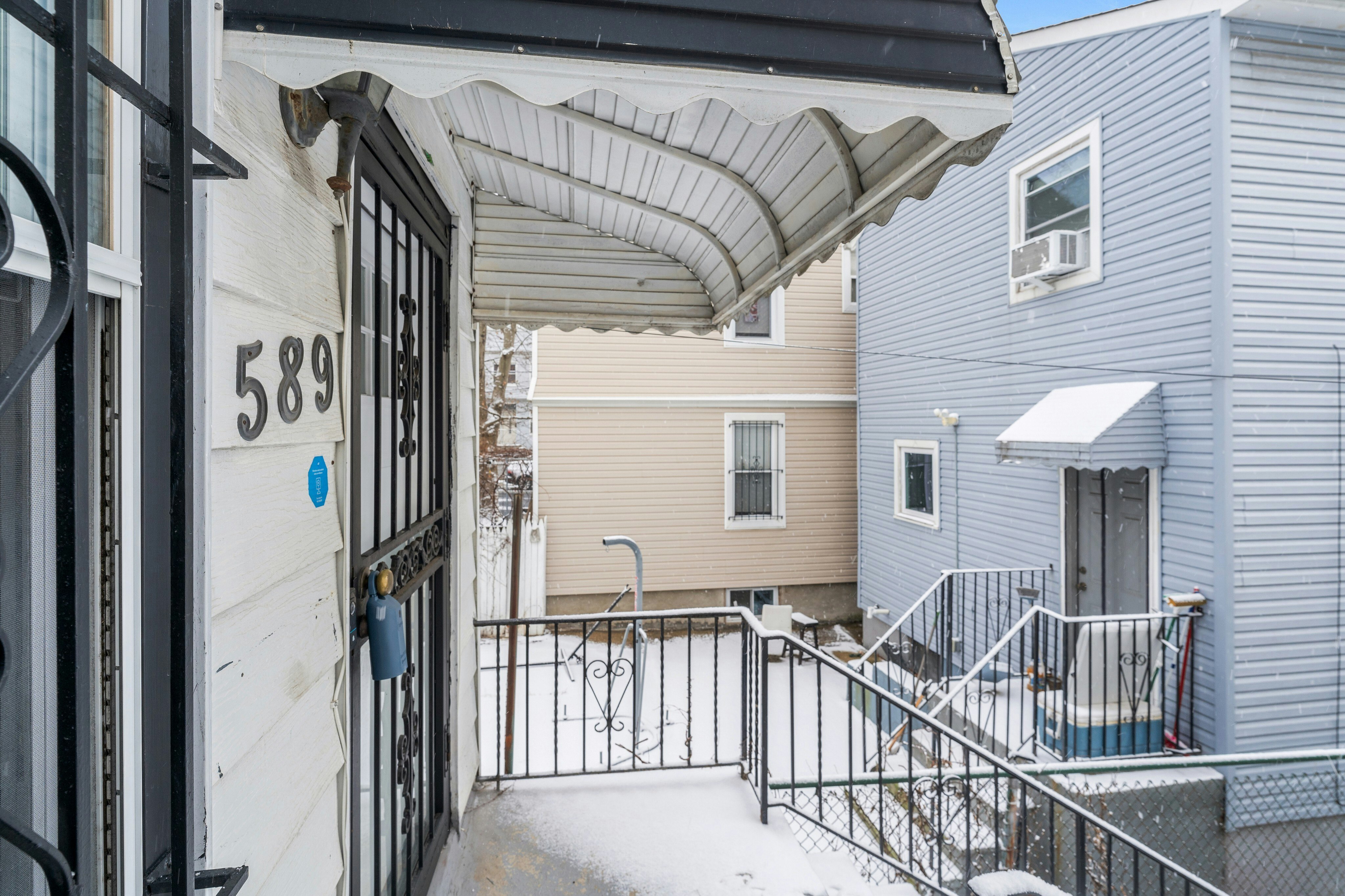 589 Garfield Avenue 