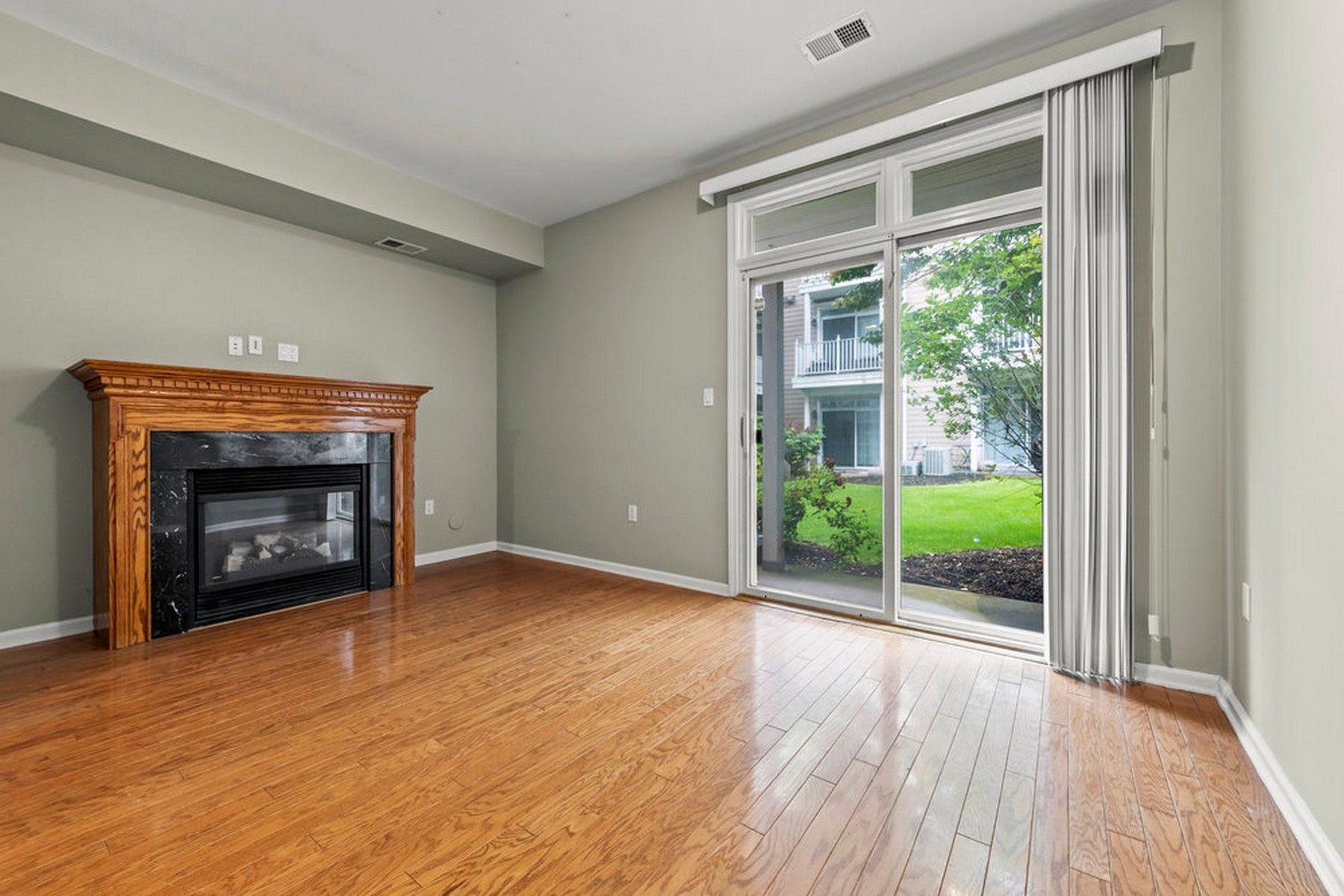 235 Price Ct
