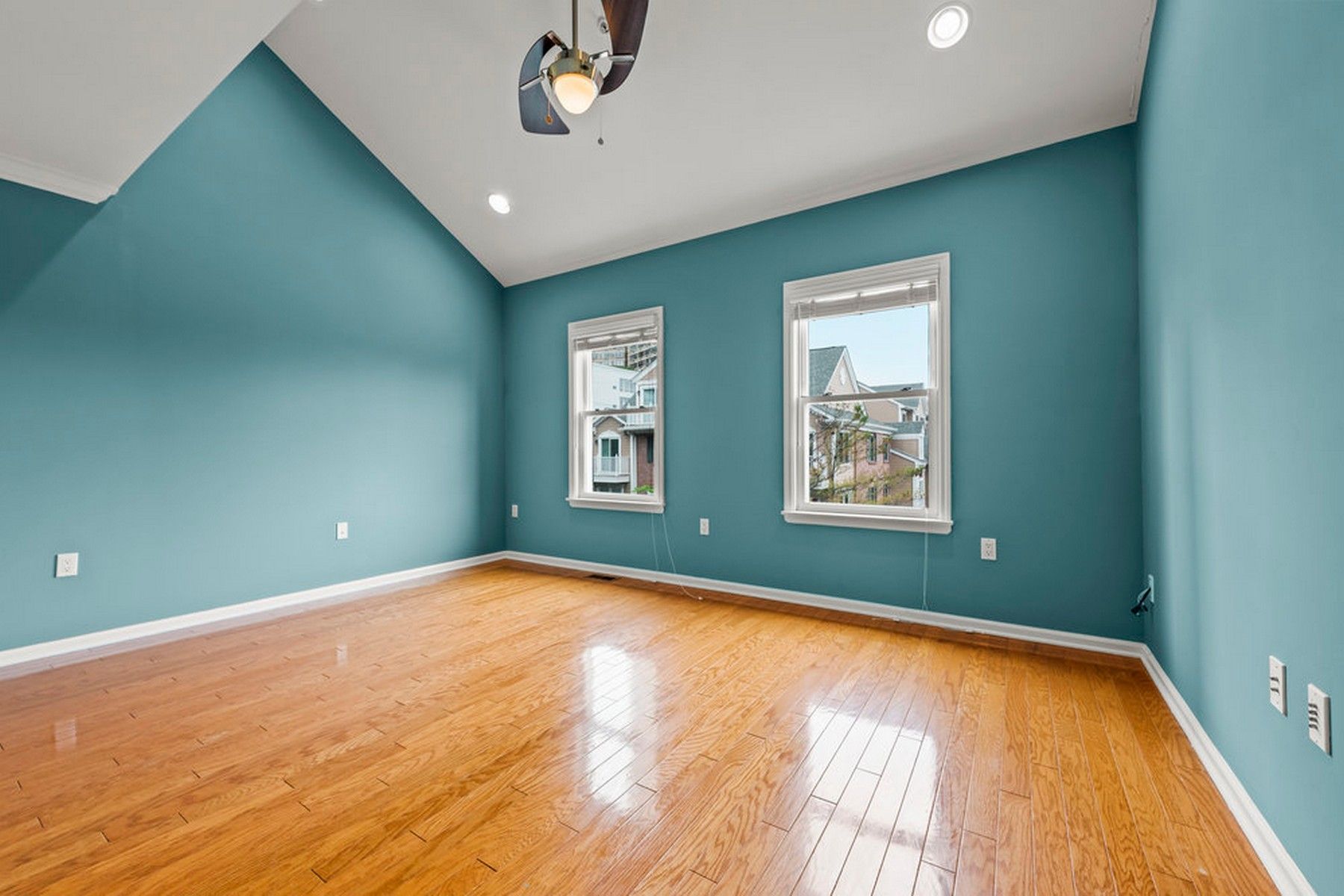 235 Price Ct