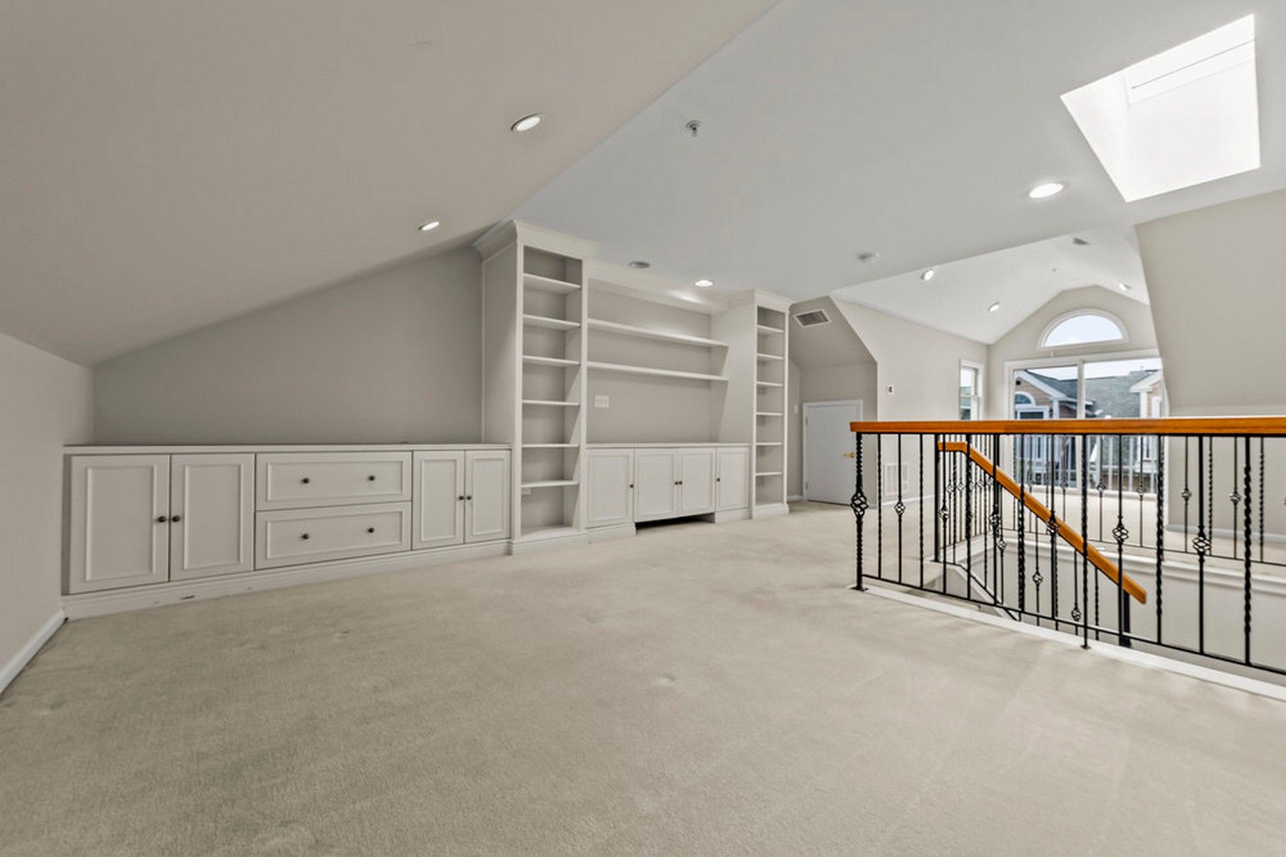 235 Price Ct
