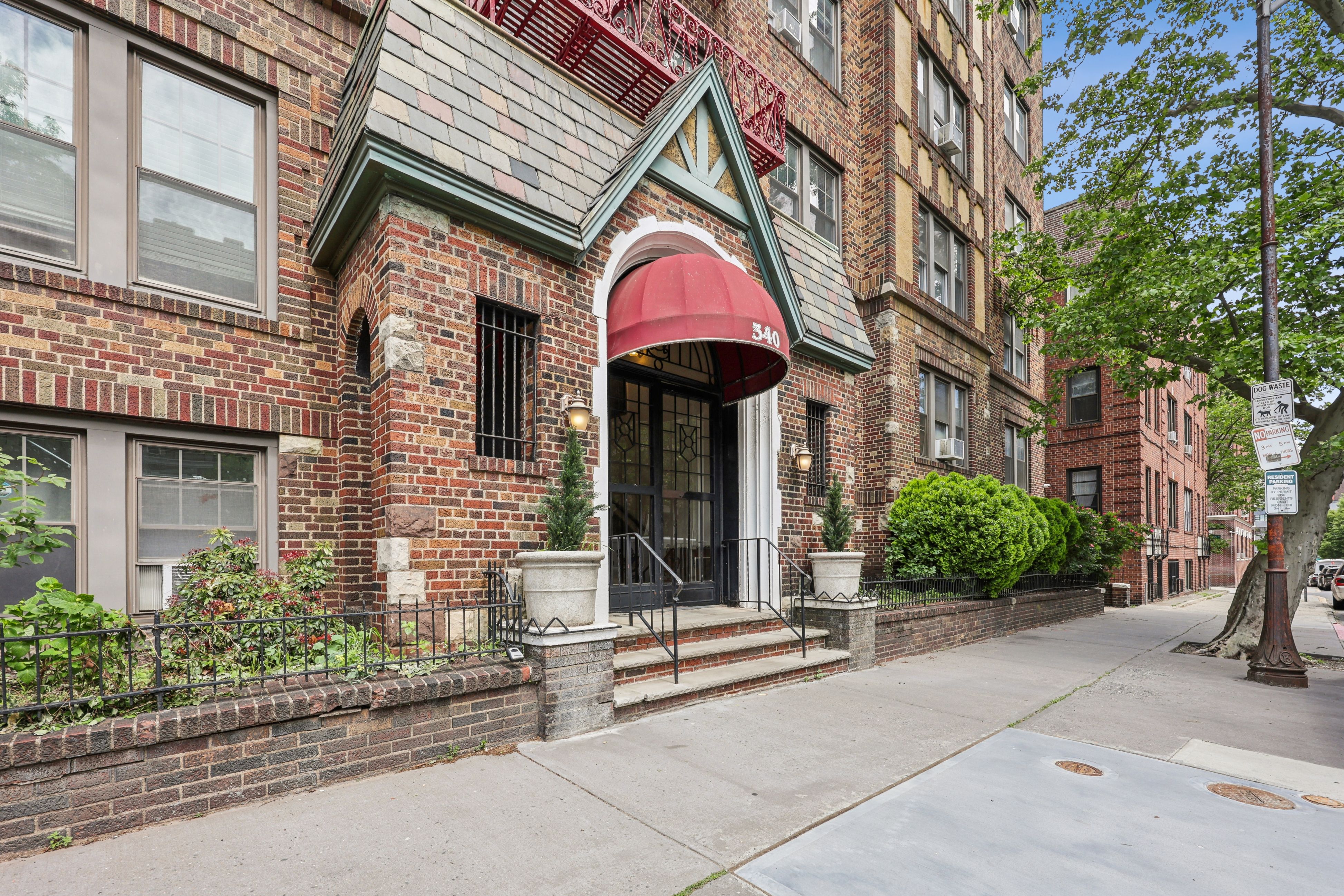 340 Fairmount Avenue, unit 309 