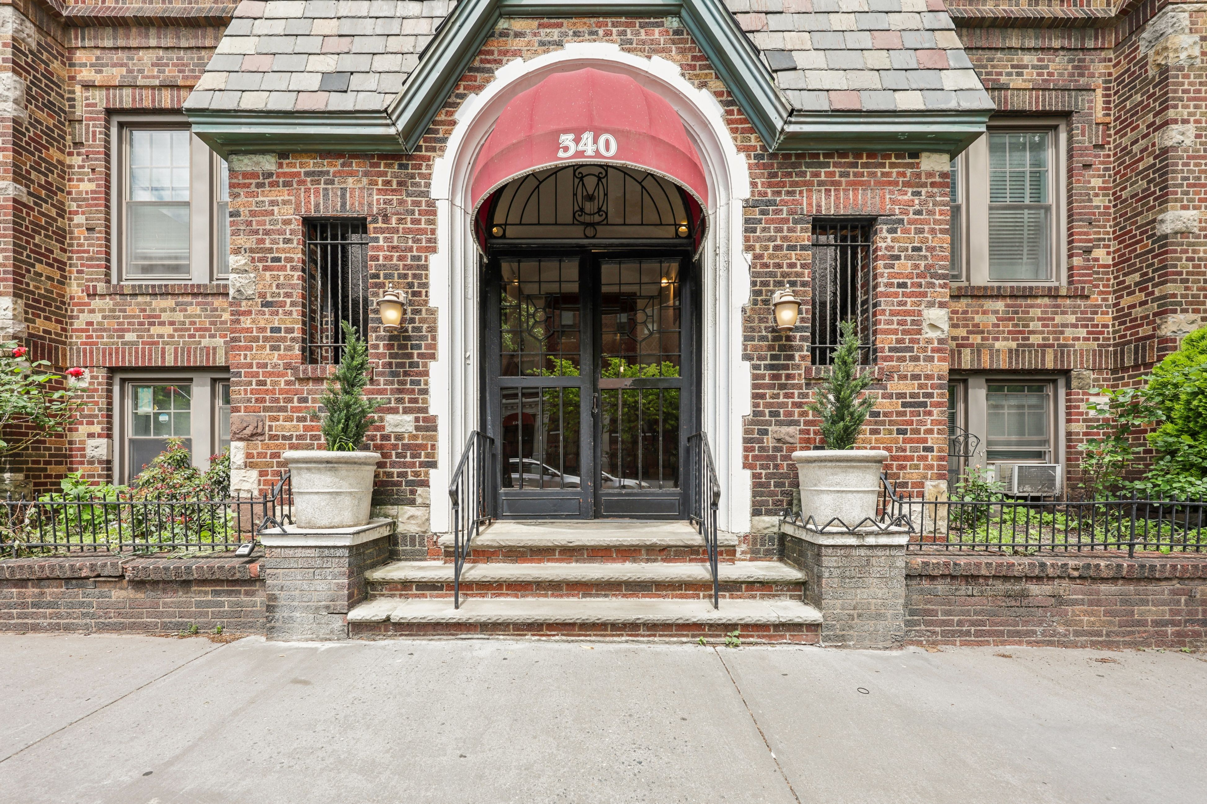 340 Fairmount Avenue, unit 309 