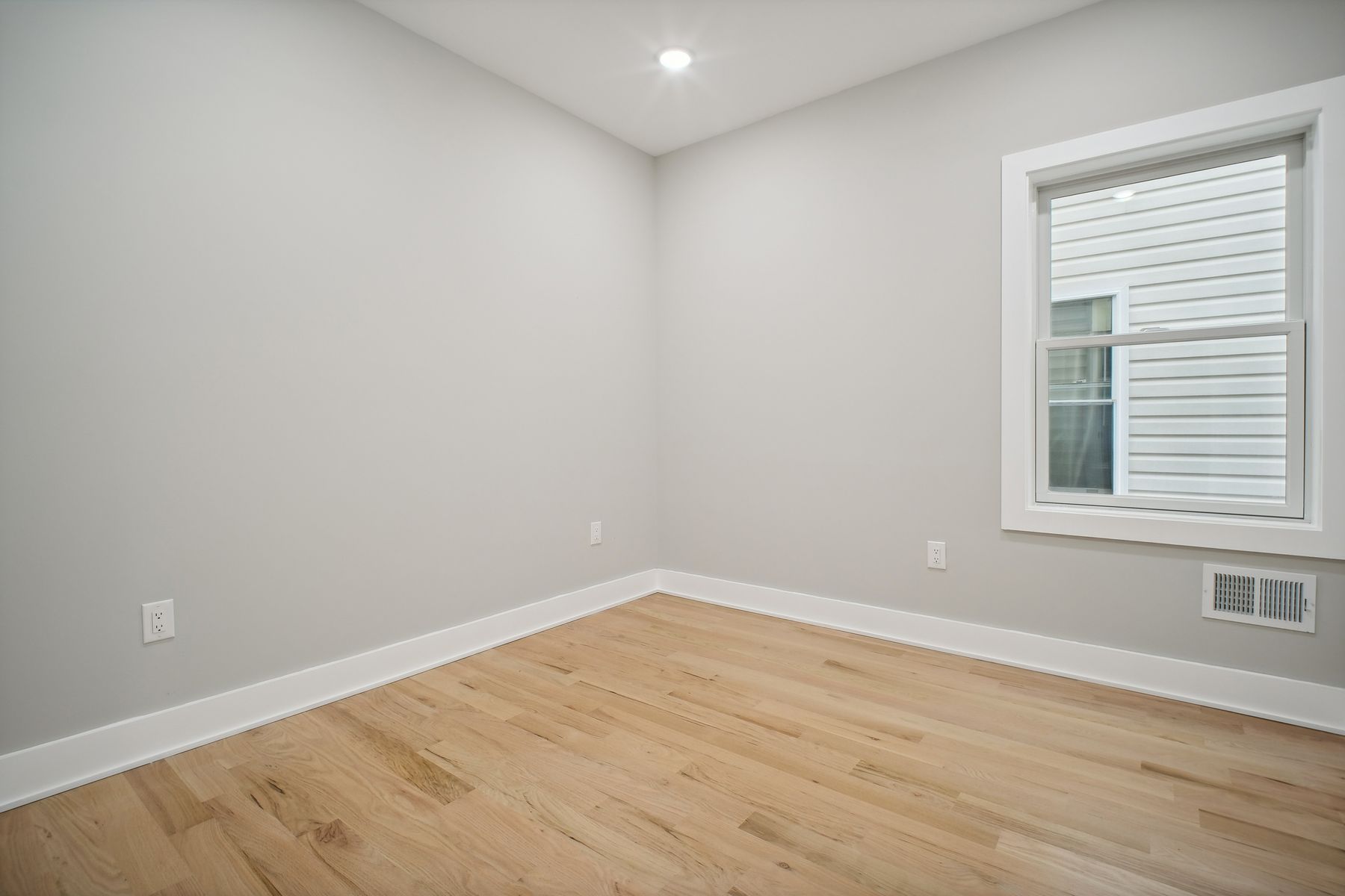 598 Bramhall Avenue, #1 