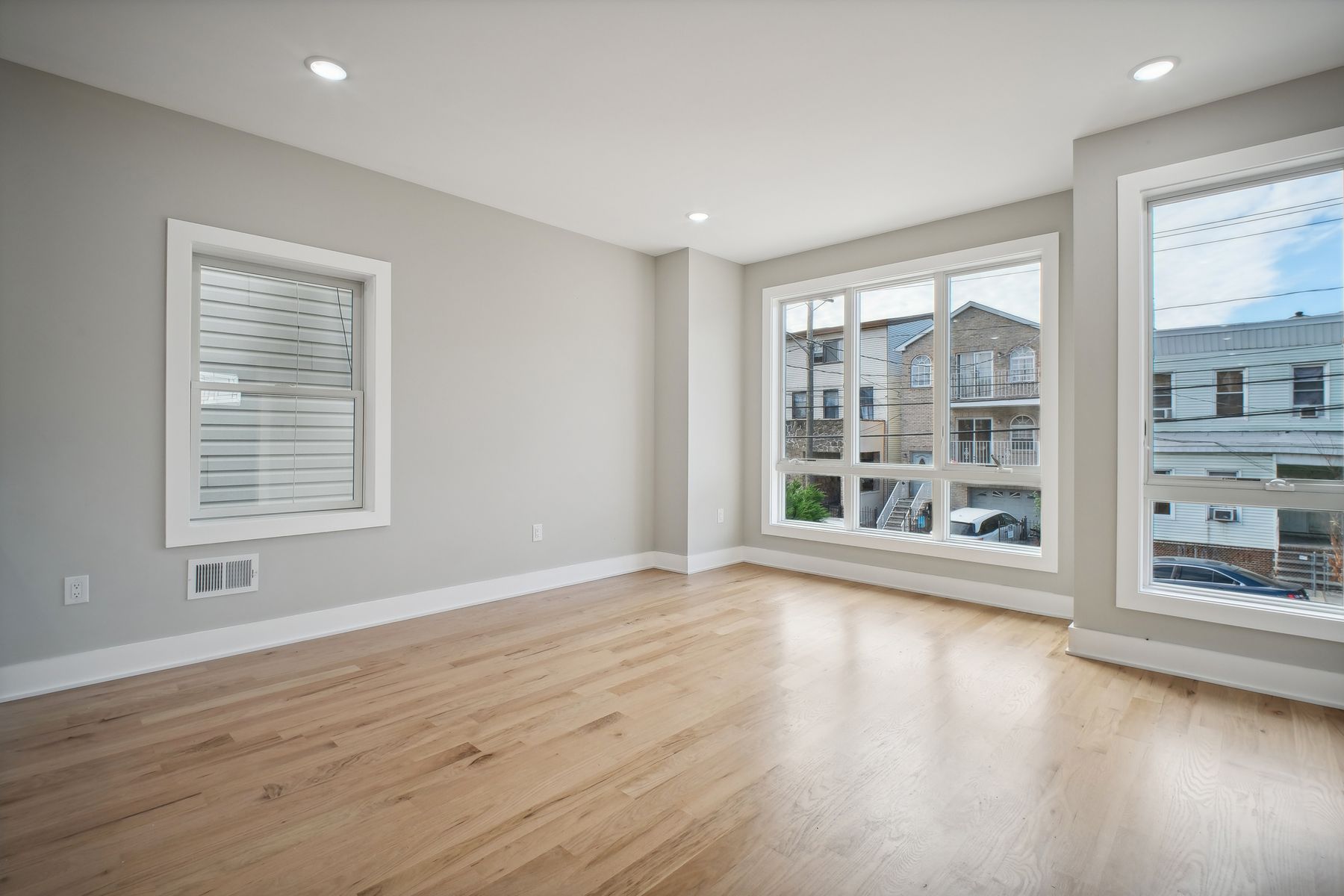 598 Bramhall Avenue, #1 