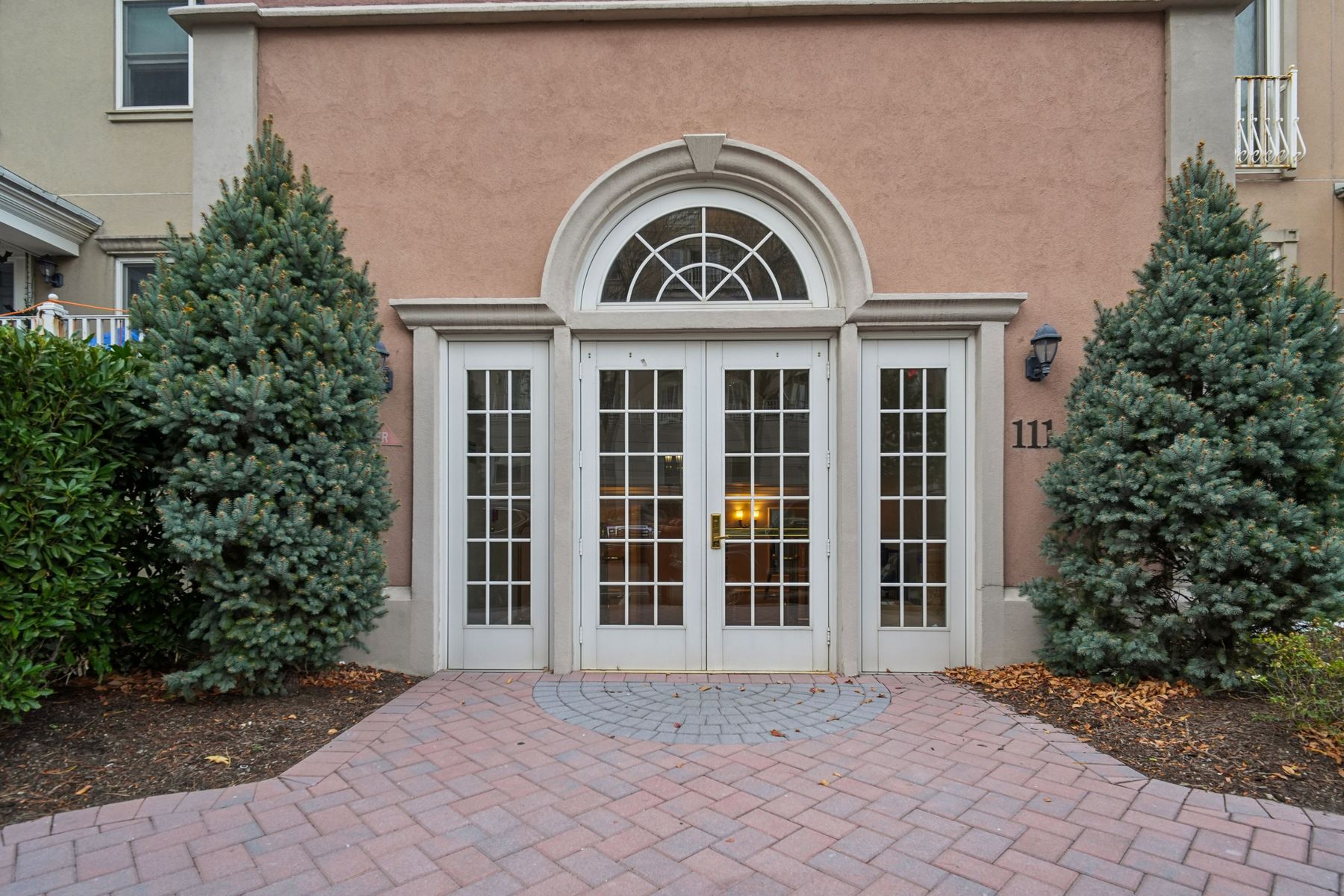 111 Shearwater Ct East Unit# 21