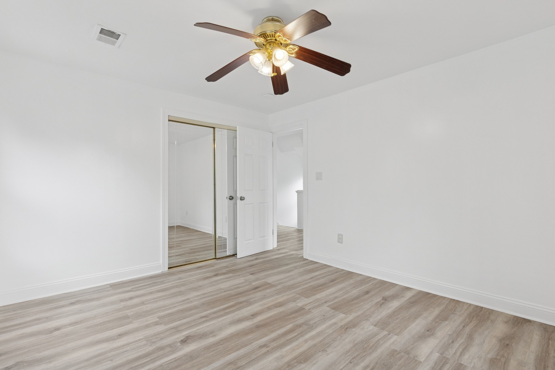 1048 Falls Terrace 