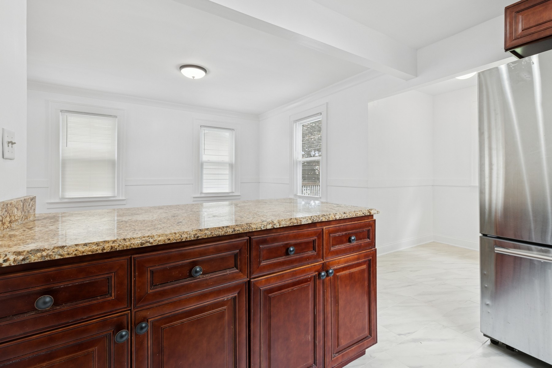1048 Falls Terrace 