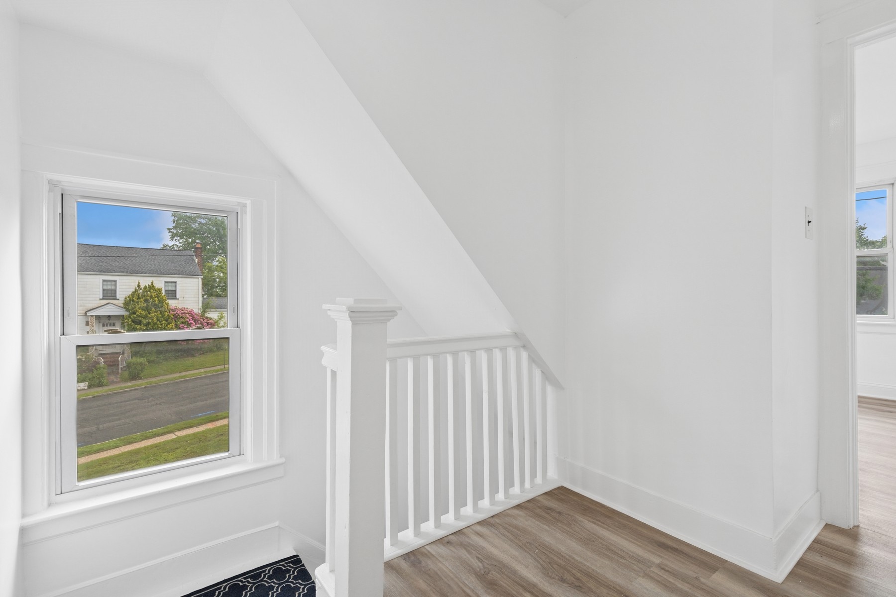 1048 Falls Terrace 