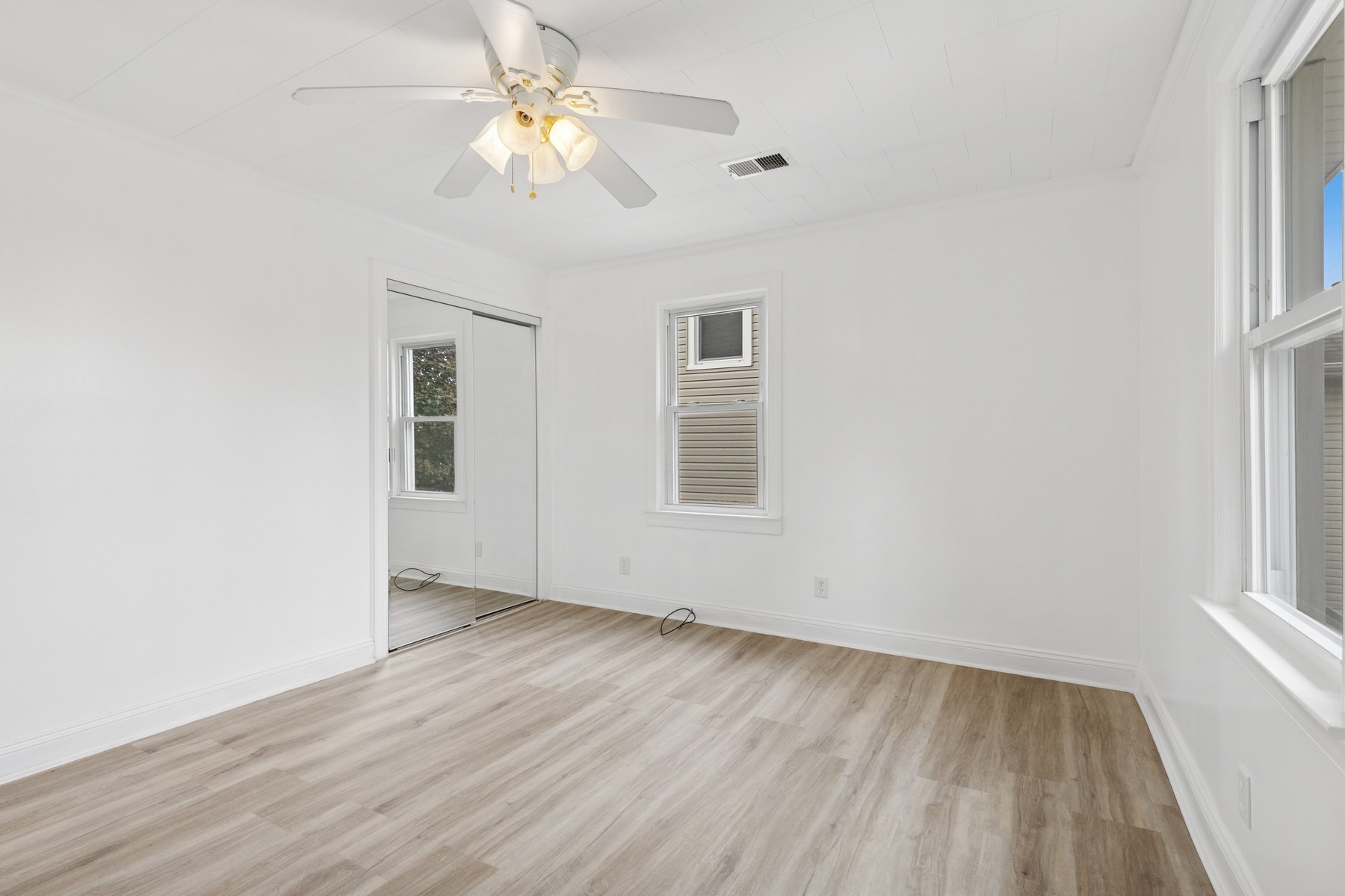 1048 Falls Terrace 