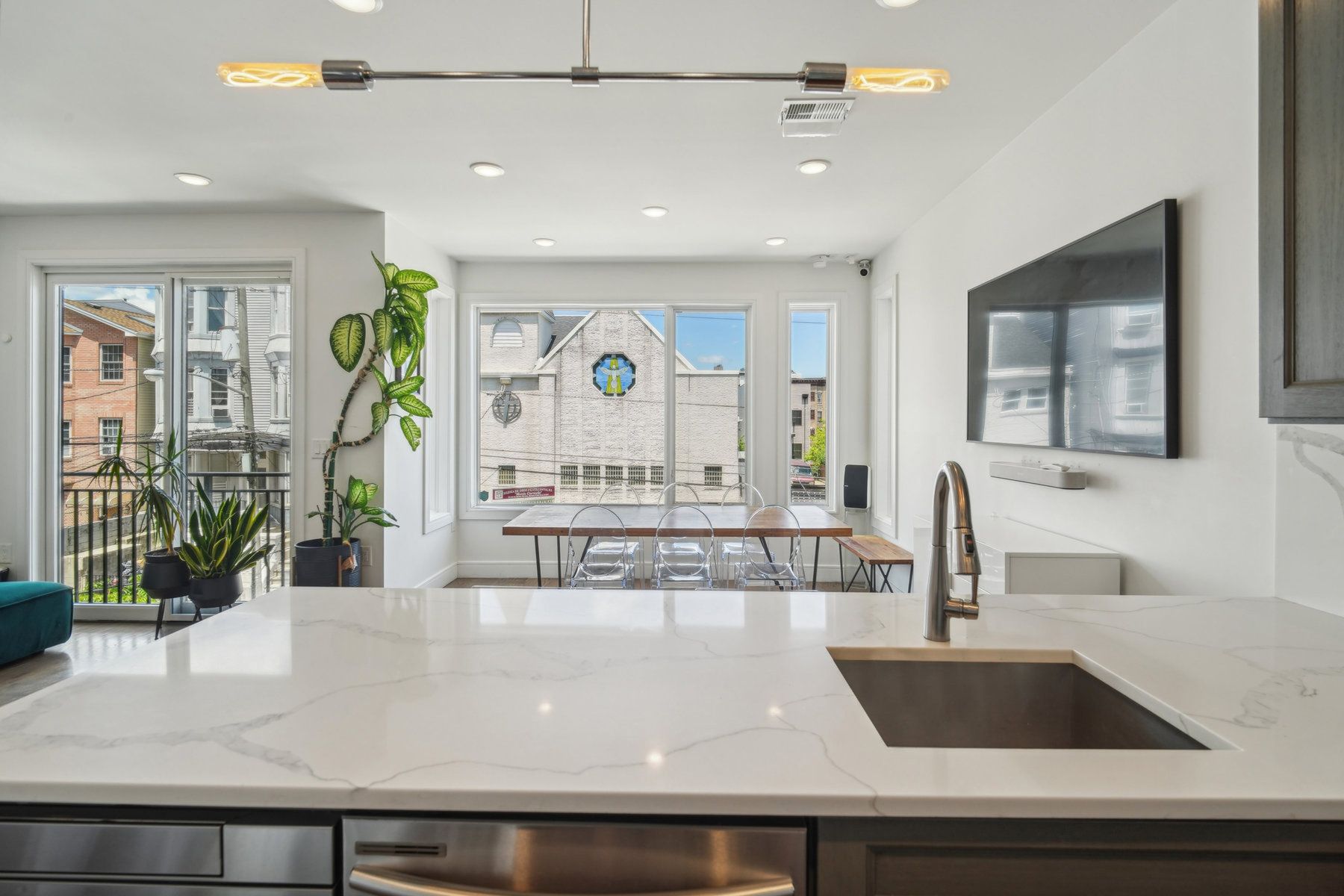 13 Graham St Unit# 2