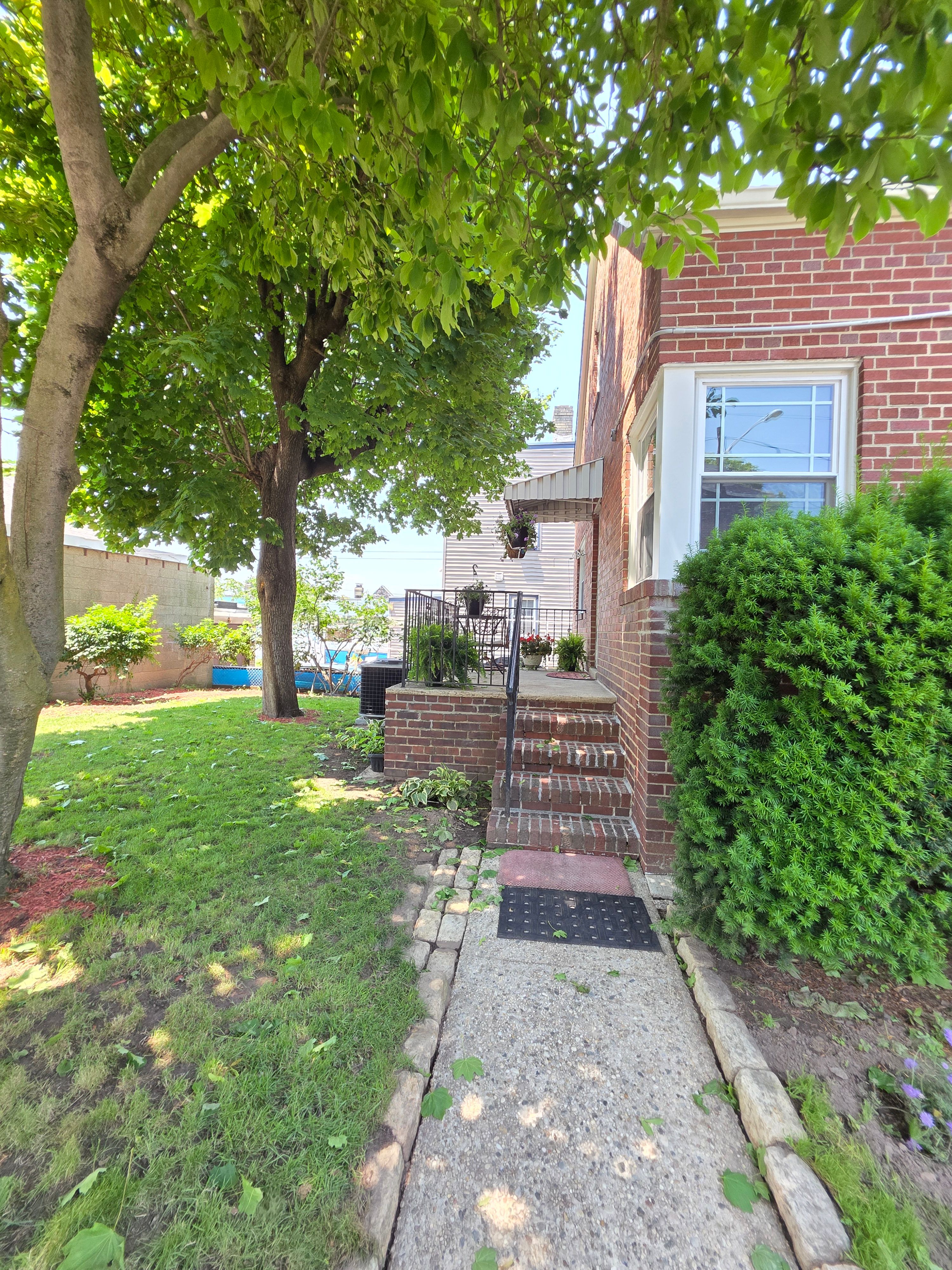 17 Van Houten Avenue 