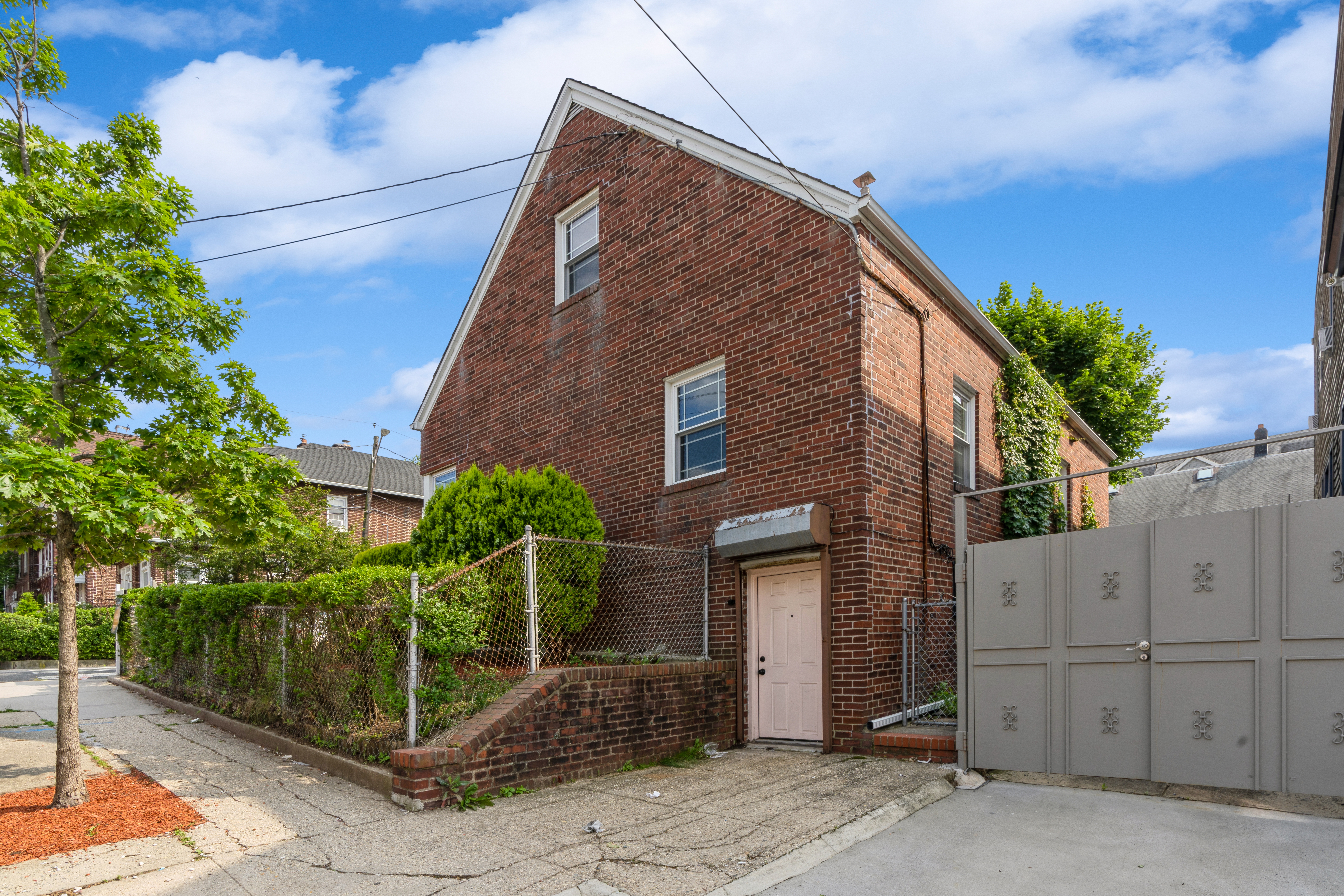 17 Van Houten Avenue 