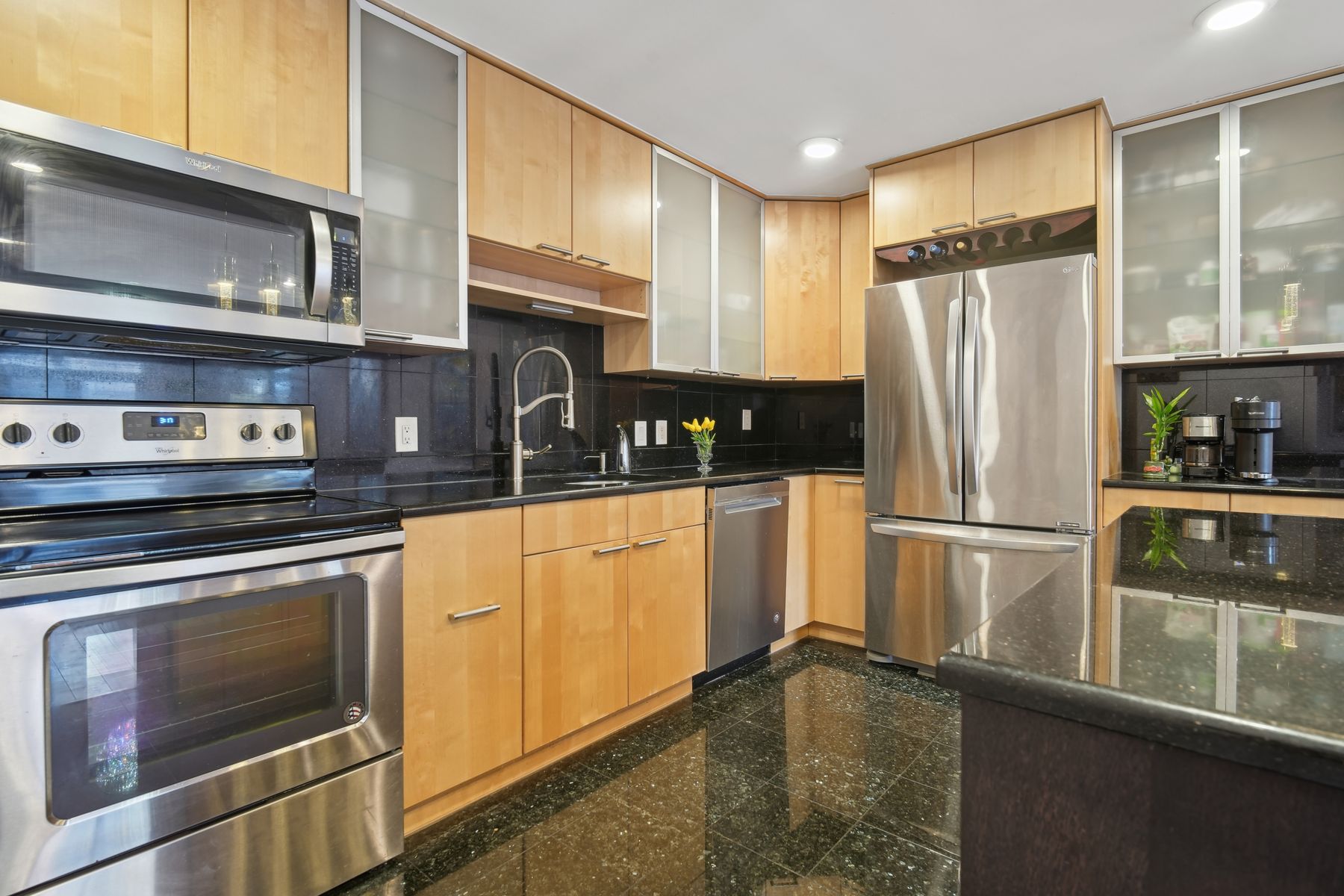 208 Shearwater Ct West Unit# 53